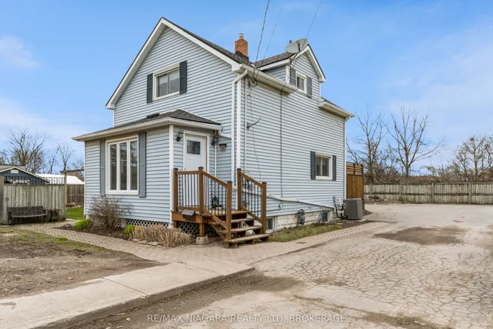 53  Turner  Crescent, St. Catharines, ON L2P 2H8