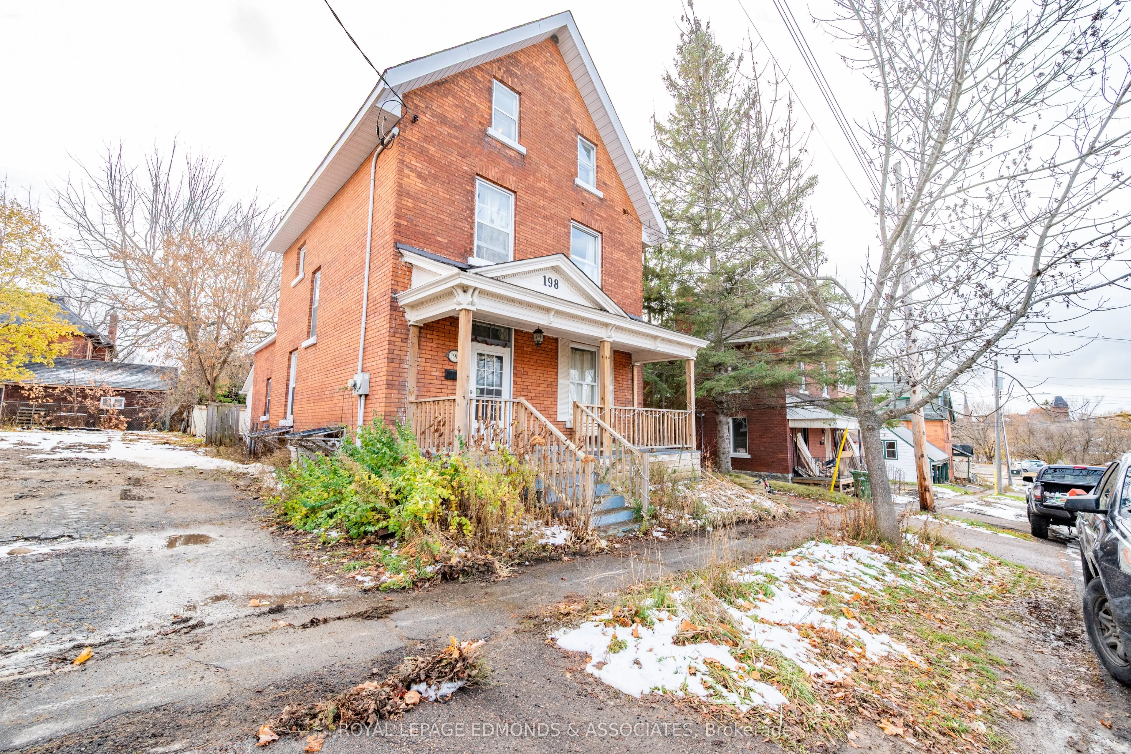 Detached Home For Sale | X12558826