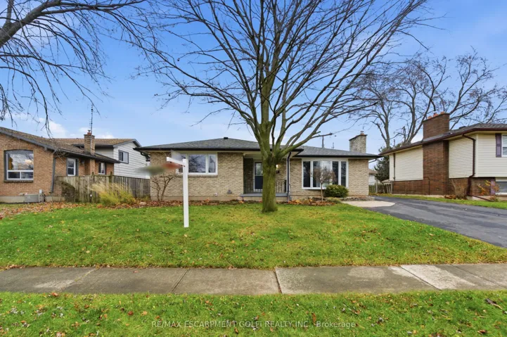 22  Colonial  Street, Welland, ON L3C 5W5