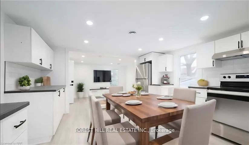 4710  Epworth  Circle, Niagara Falls, ON L2E 1C8