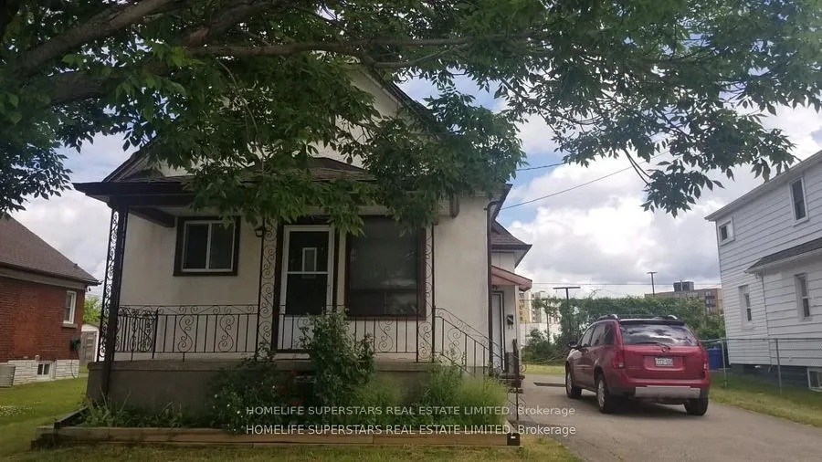 Detached Home For Lease | X12671746