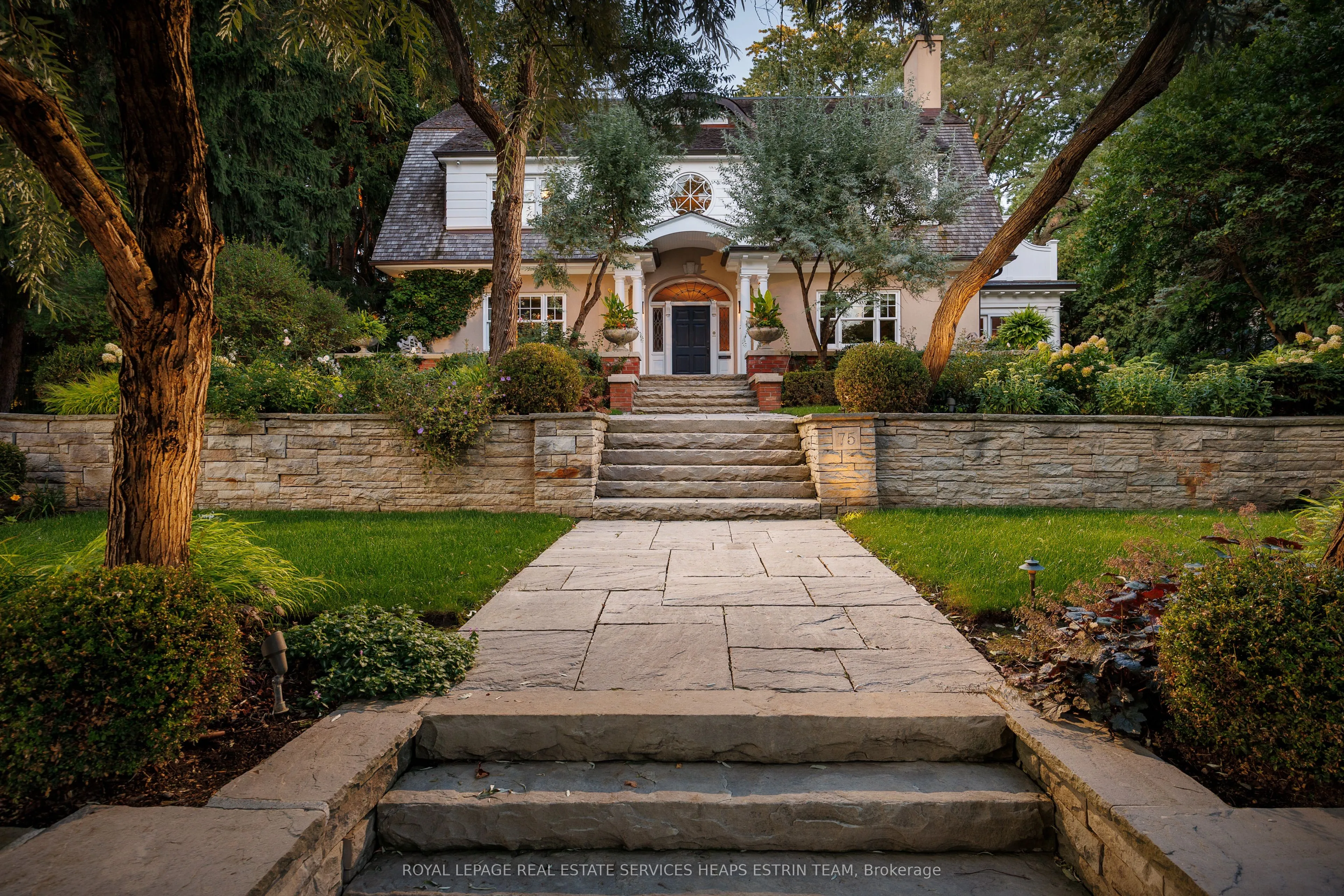 Detached Home For Sale | X12686316