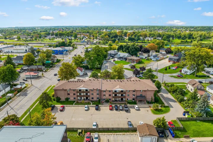72  Main E Street, Port Colborne, ON L3K 5Z8