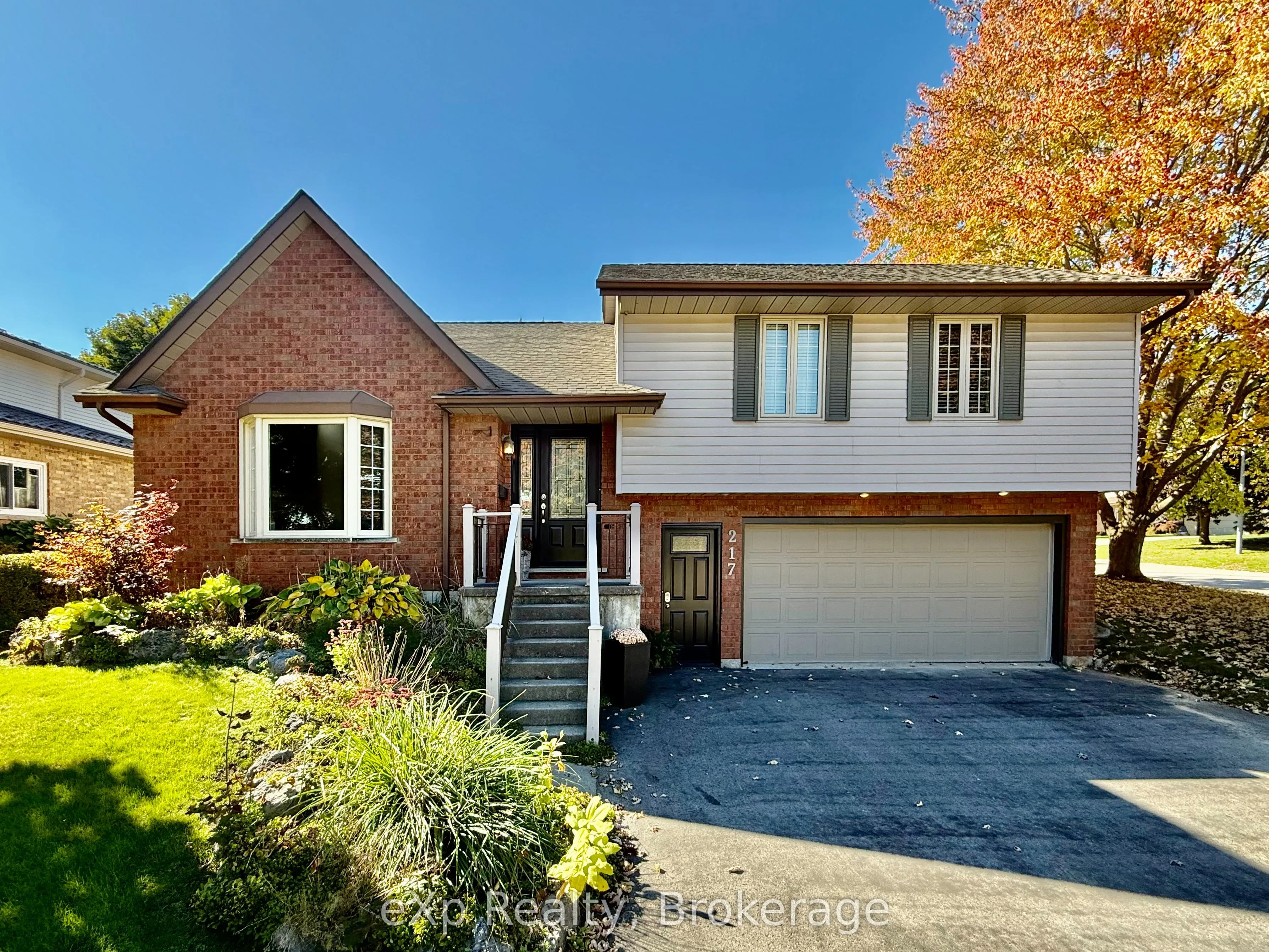 Detached Home For Sale | X12818312
