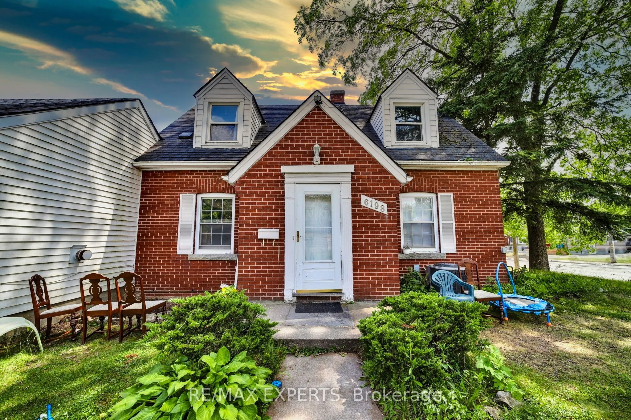 Detached Home For Sale | X12820206