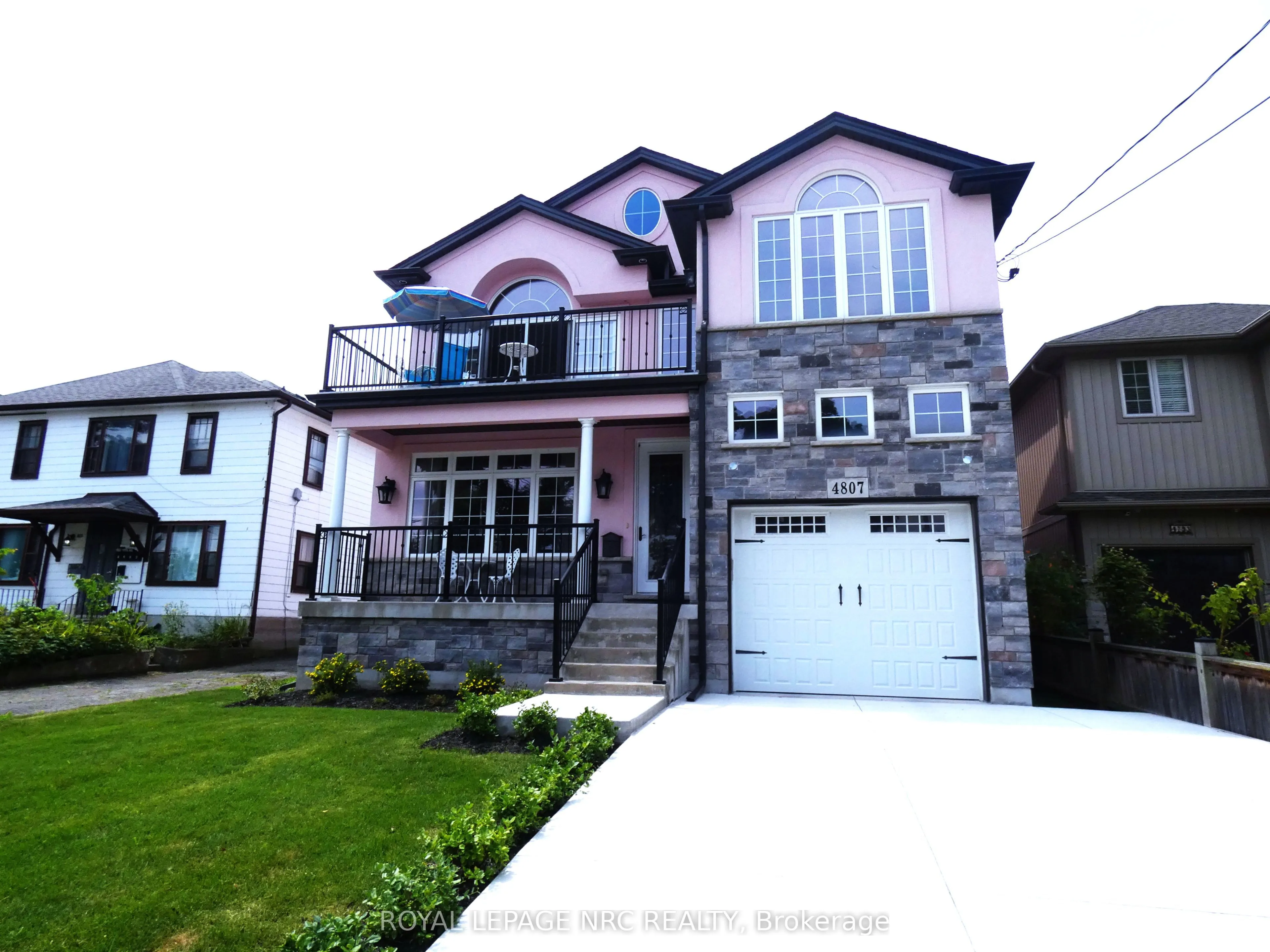 Detached Home For Sale | X12825118