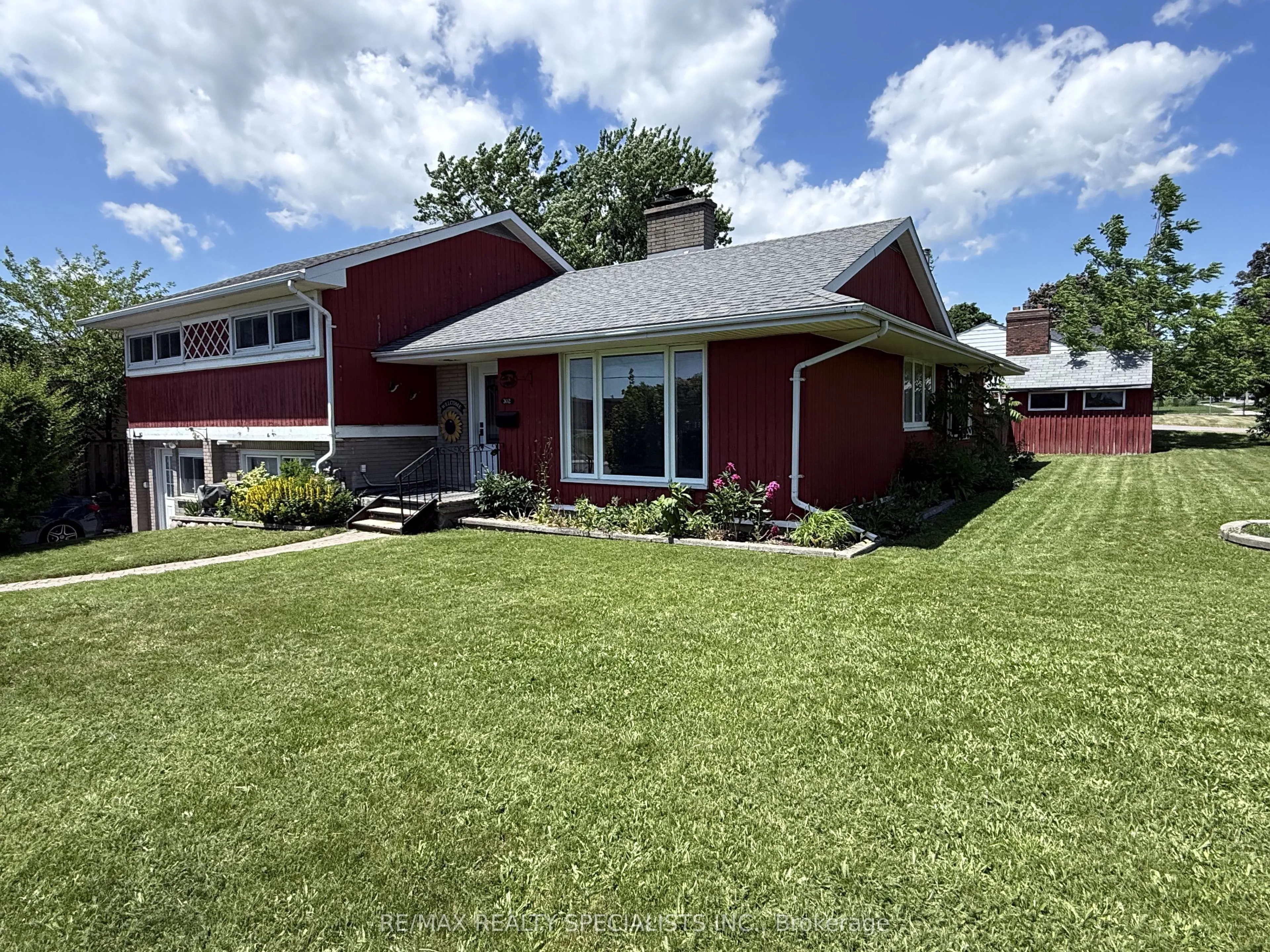 Detached Home For Sale | X12830204