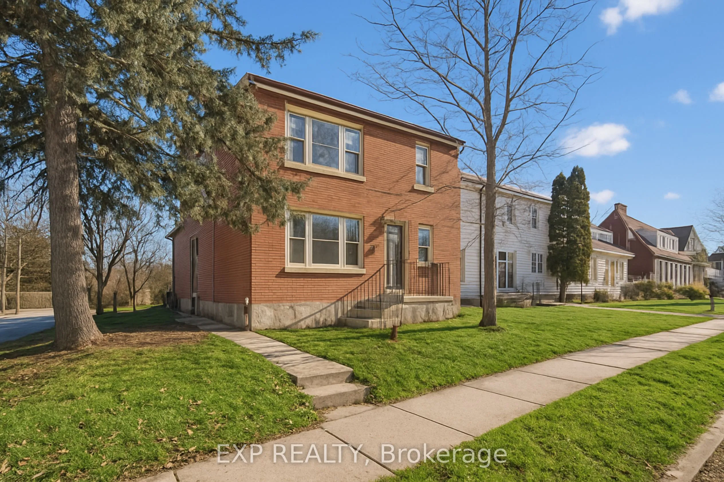 Duplex For Sale | X12846268