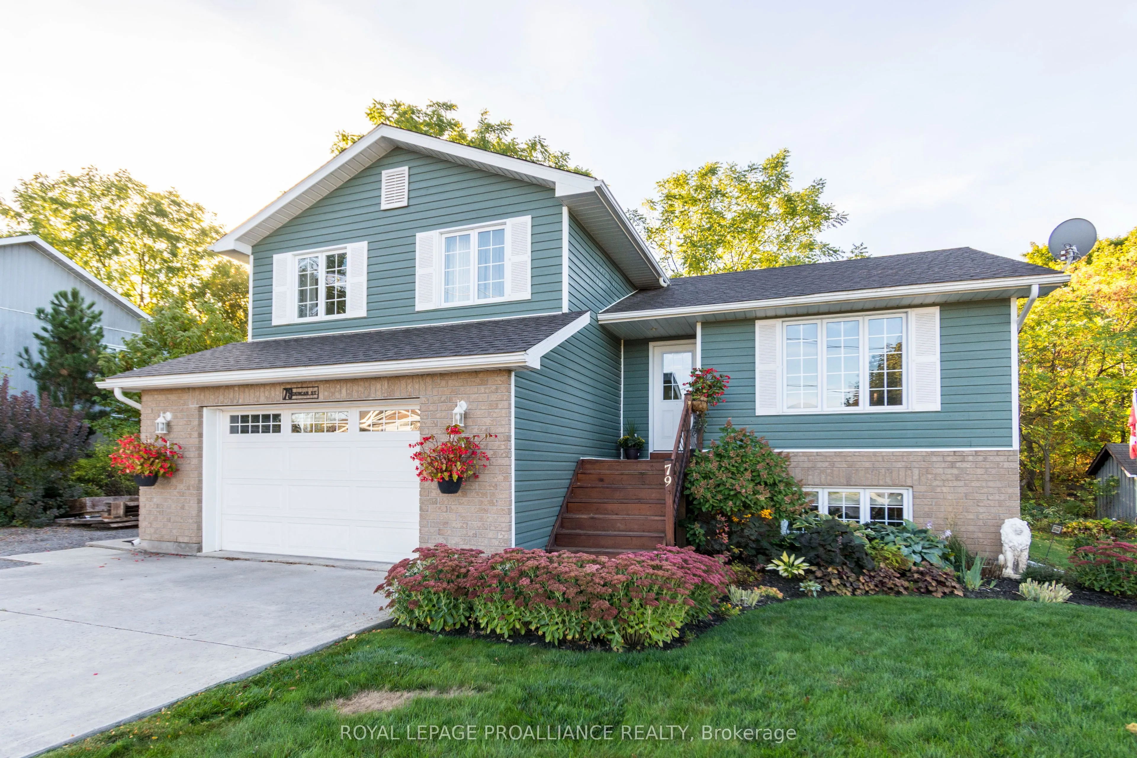 Detached Home For Sale | X12872172