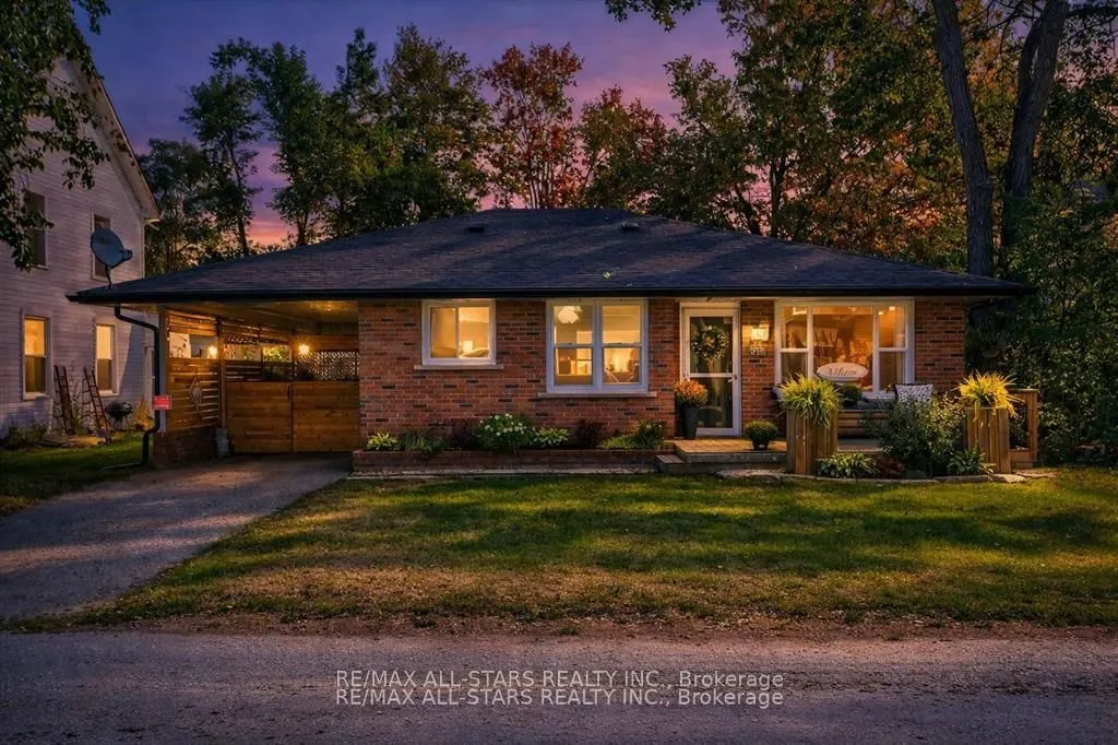 Detached Home For Sale | X12883352