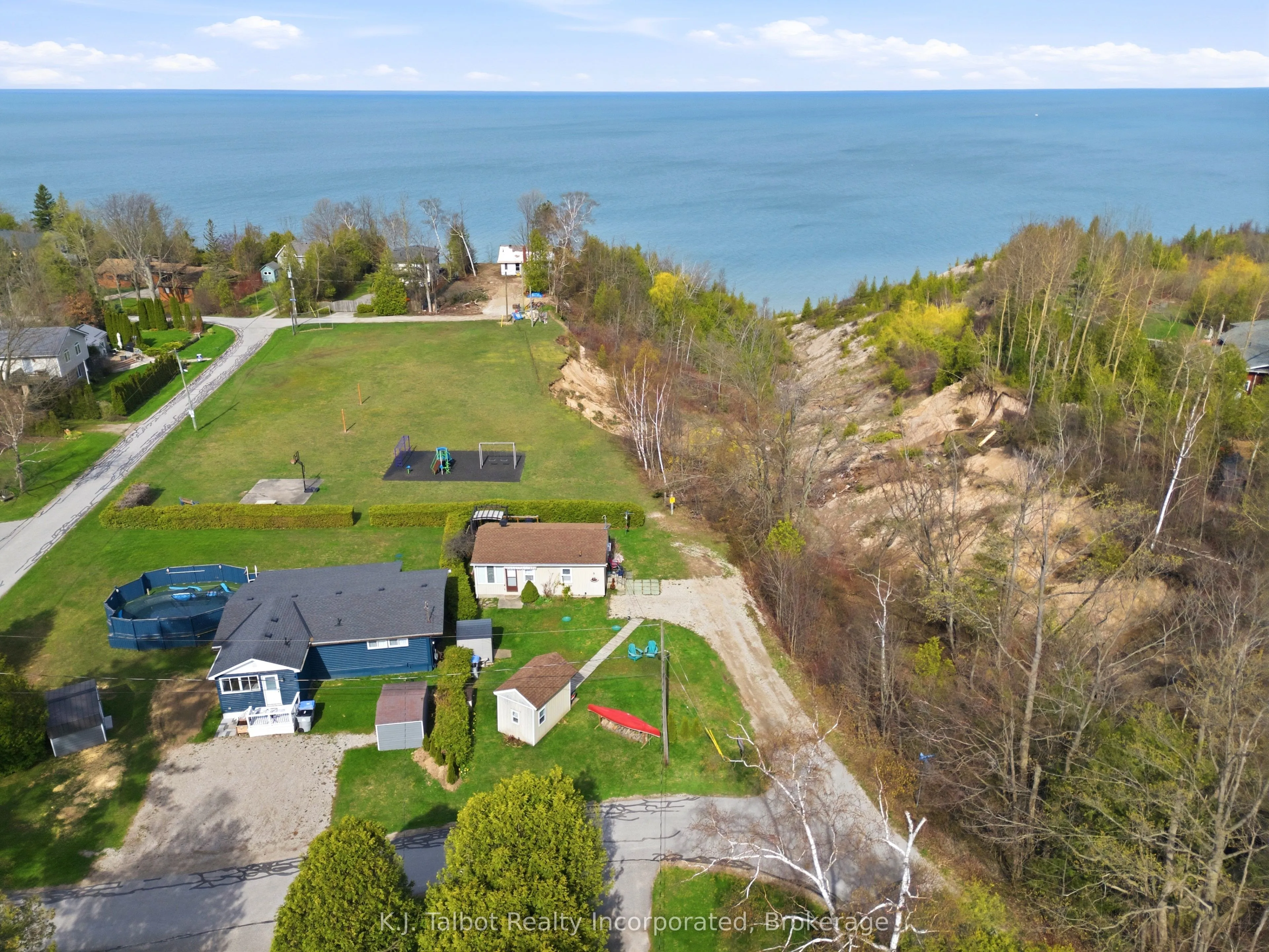 Detached Home For Sale | X12883578