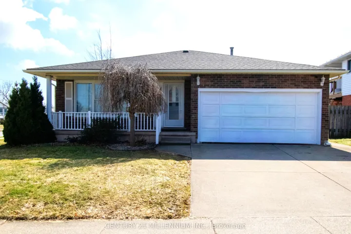 3  College Park  Drive, Welland, ON L3C 6Z6