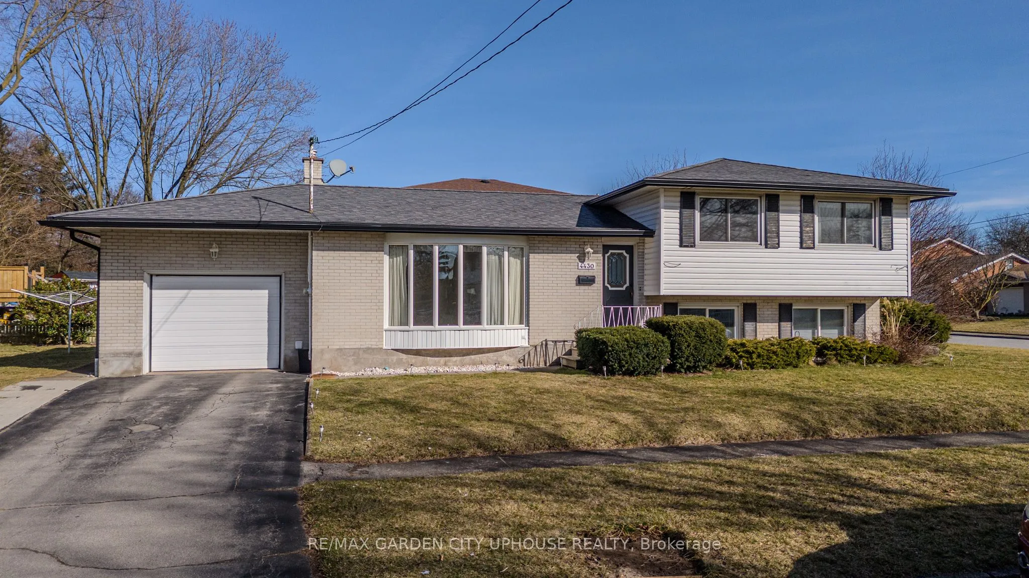 Detached Home For Sale | X12893402