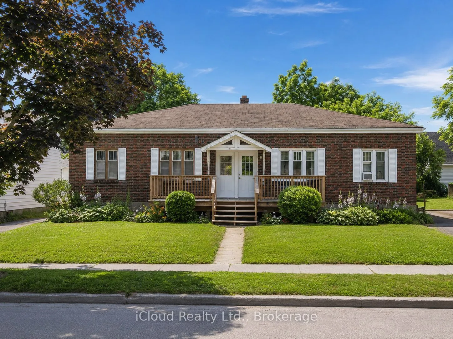 Detached Home For Sale | X12902522