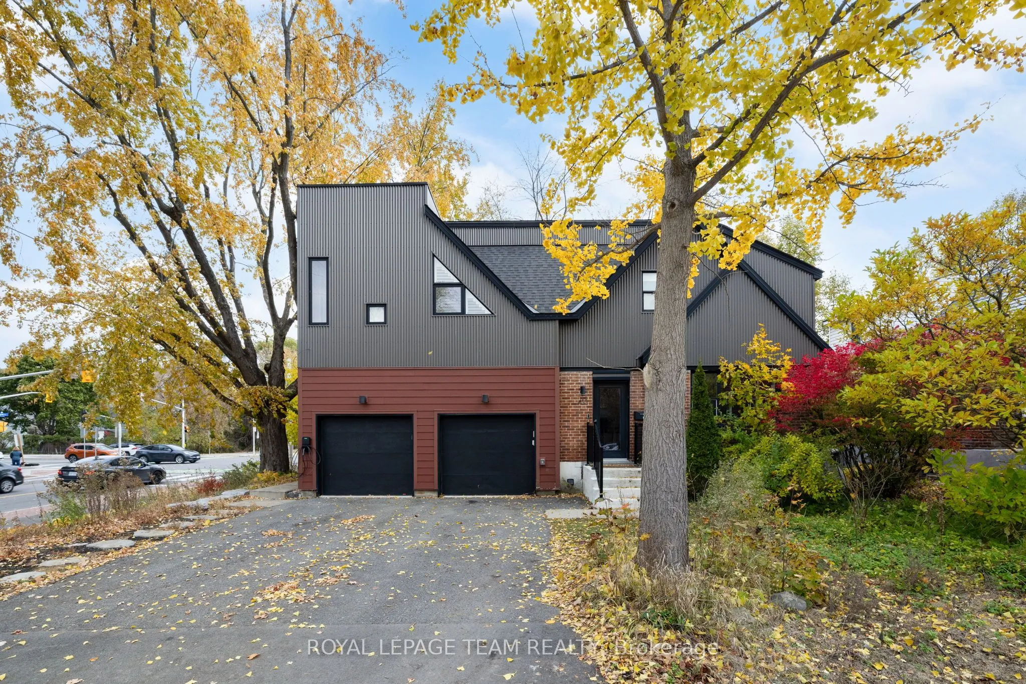 Semi-Detached Home For Sale | X12911084