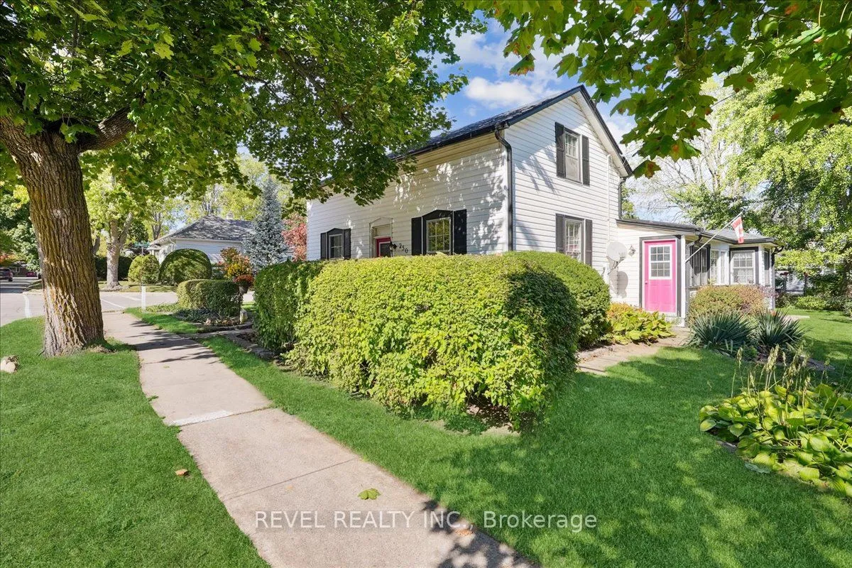 Detached Home For Sale | X12912922