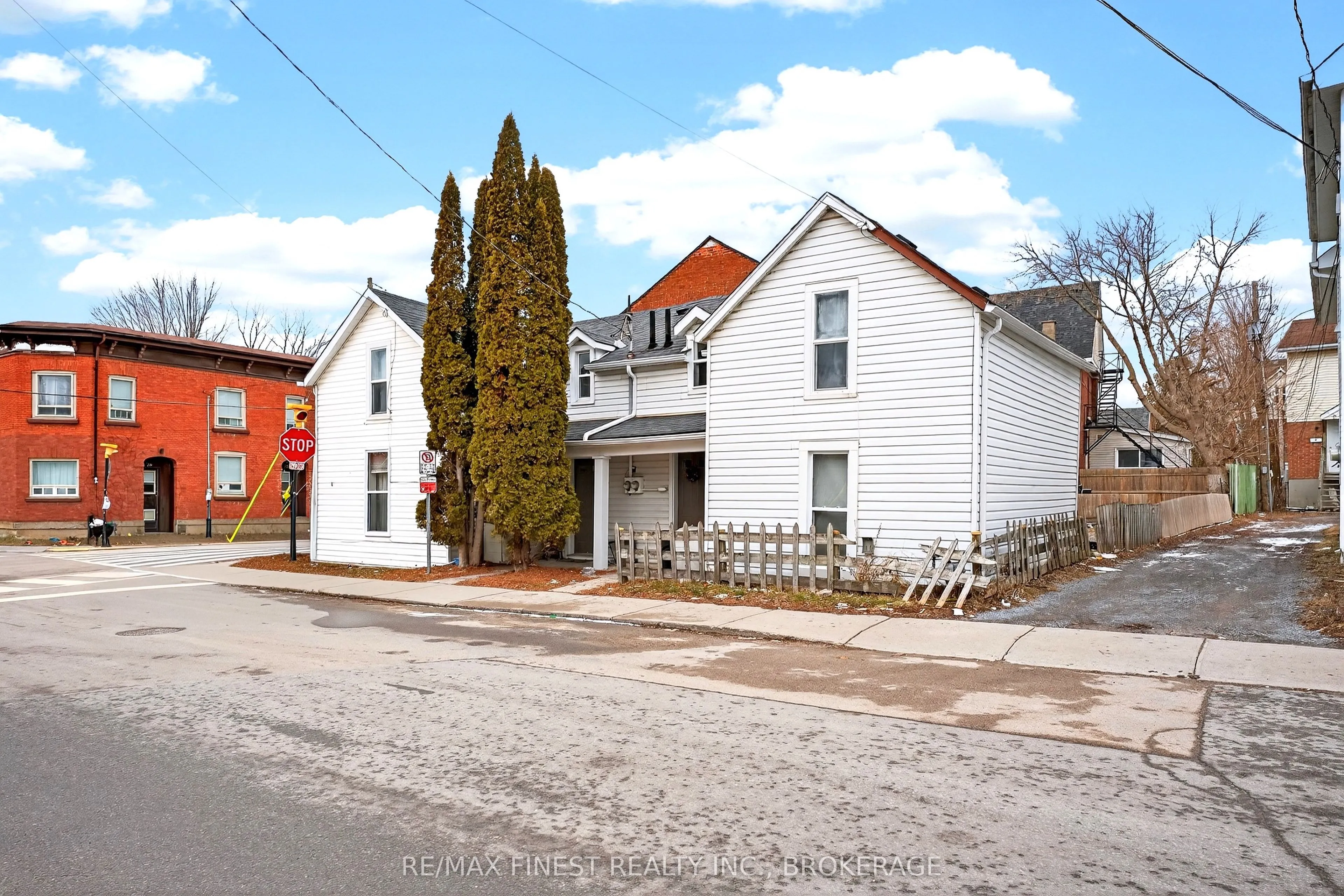 Duplex For Sale | X12915998
