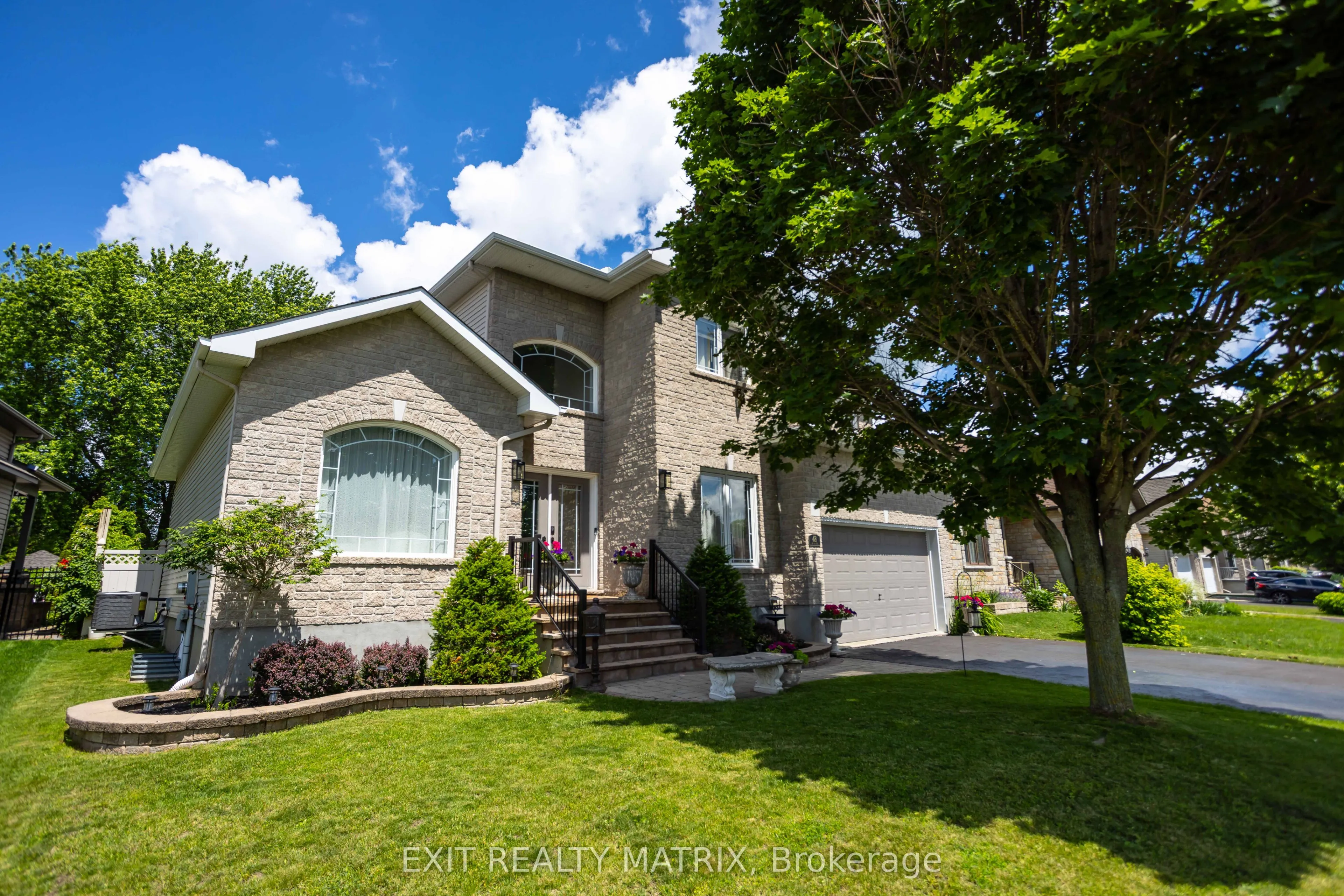 Detached Home For Sale | X12920460