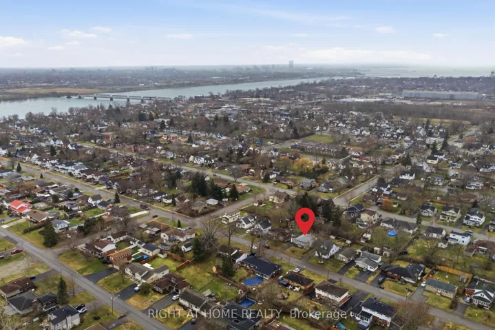 313  Bowen  Road, Fort Erie, ON L2A 2Z1