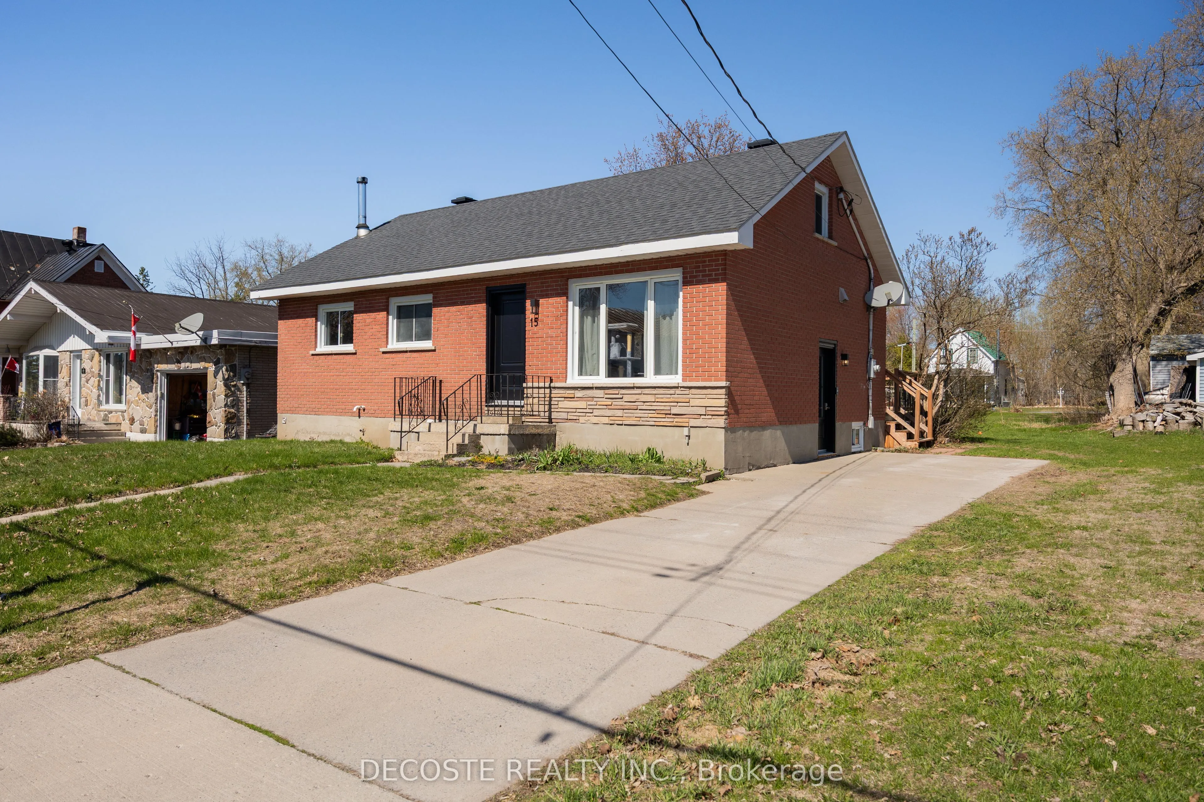 Detached Home For Sale | X12927662