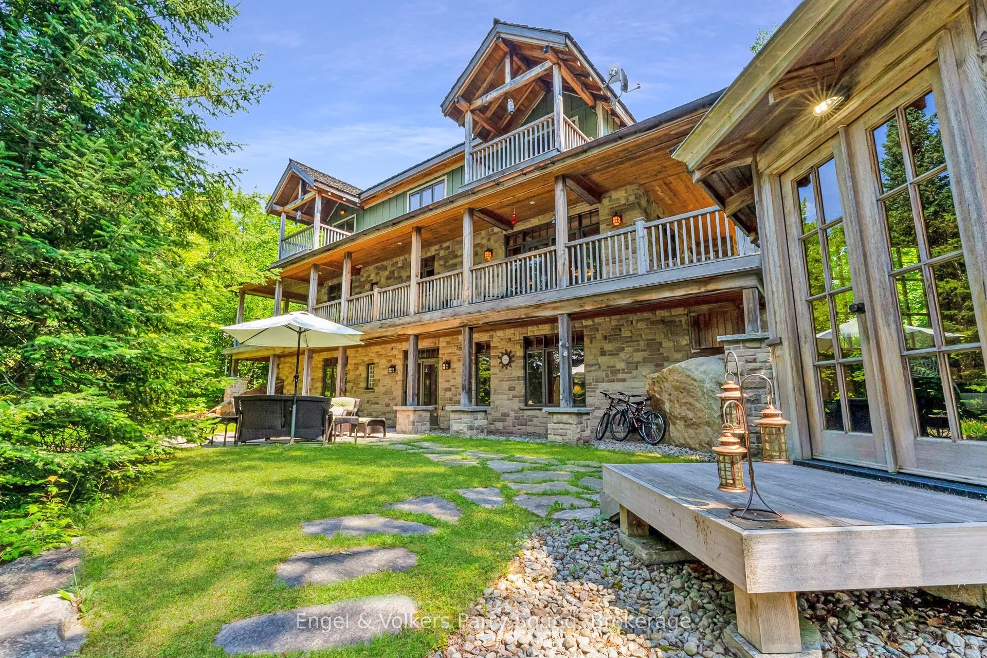 Detached Home For Sale | X12934136