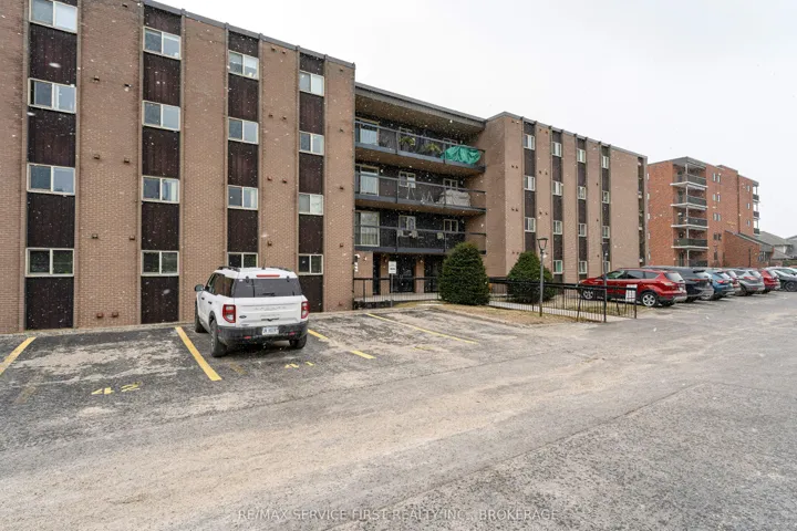 610 William Street S 301, Gananoque, ON K7G 3A4