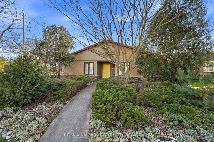 Welcome to 1 Springbank Drive!