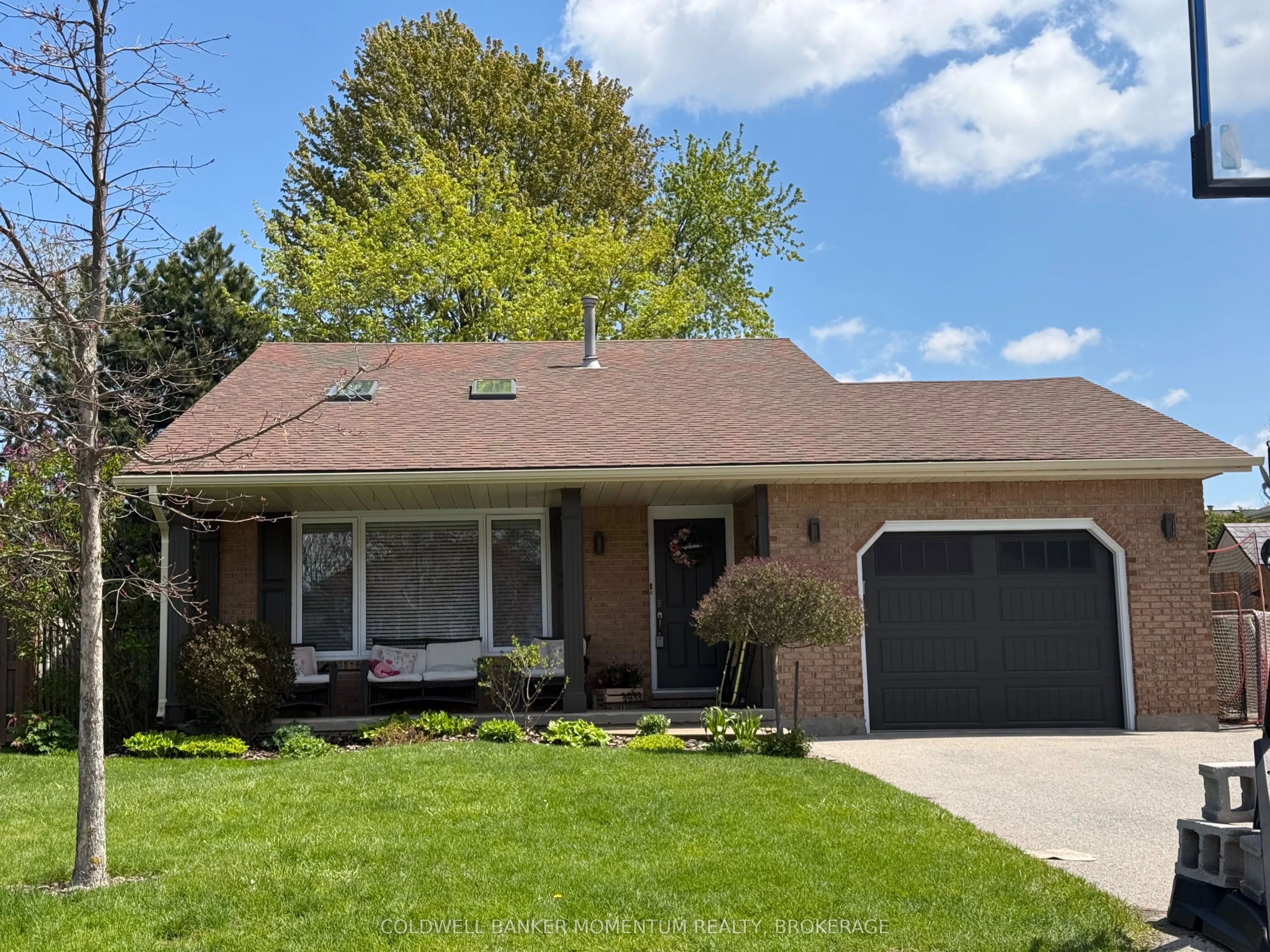 Detached Home For Sale | X12938378