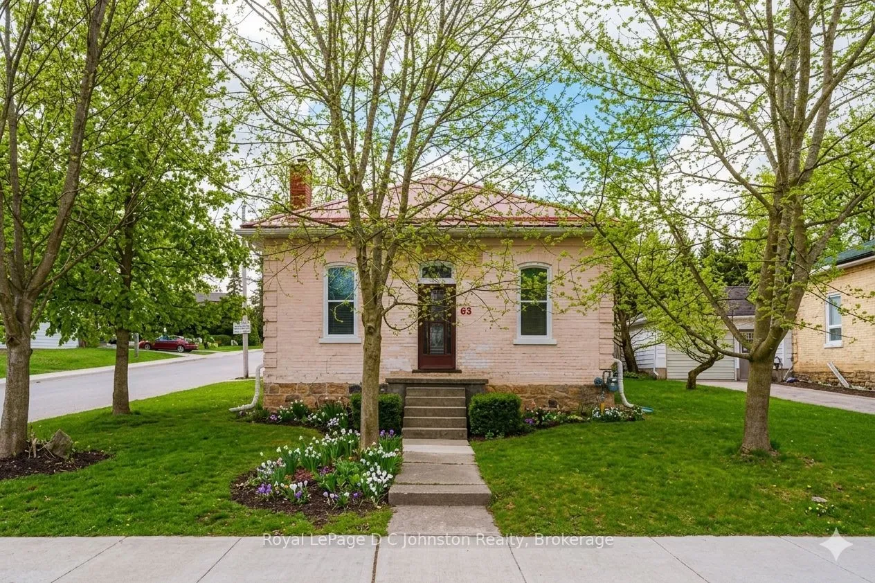 Detached Home For Sale | X12944456