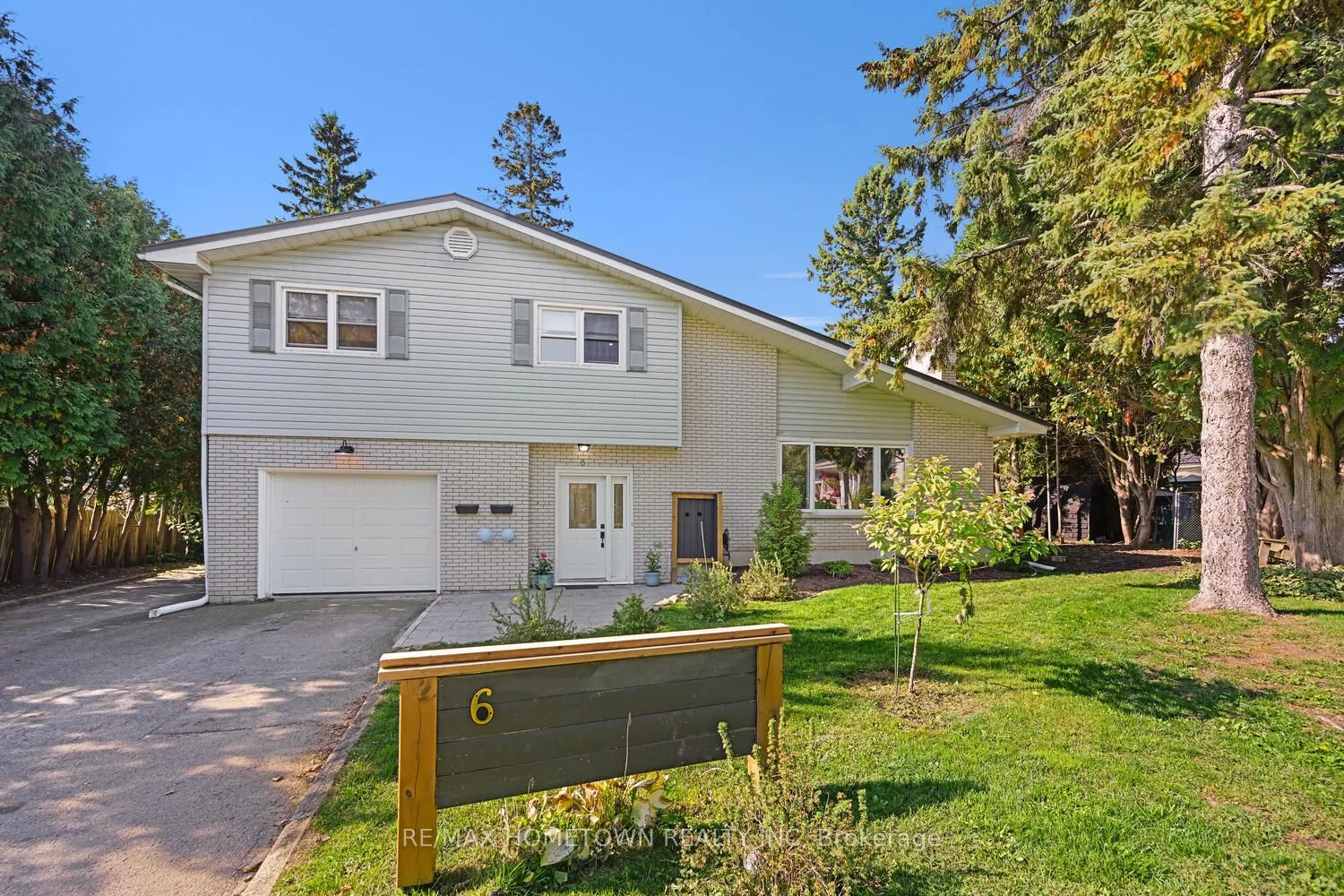 Duplex For Sale | X12945016