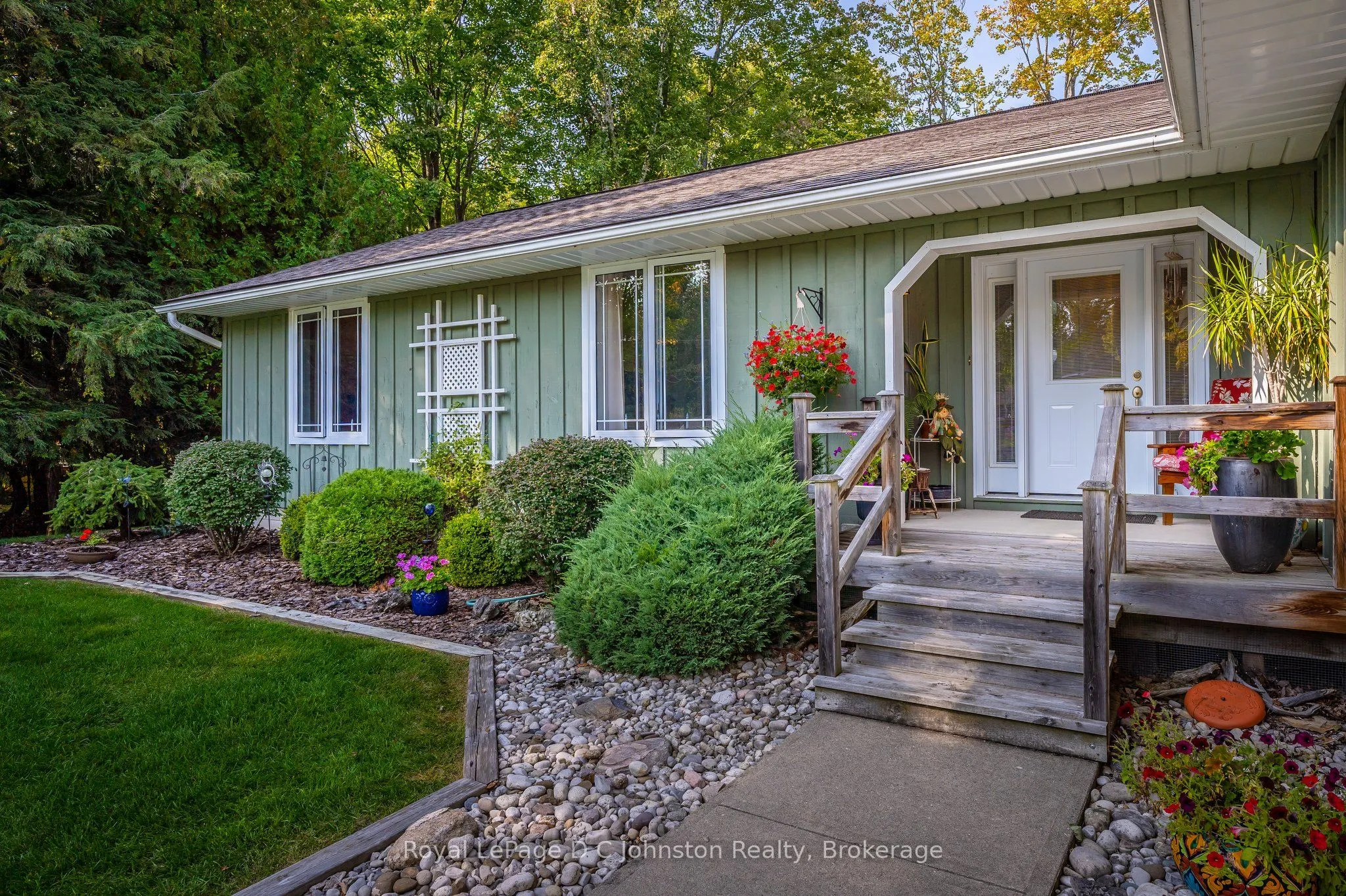 Detached Home For Sale | X12946844