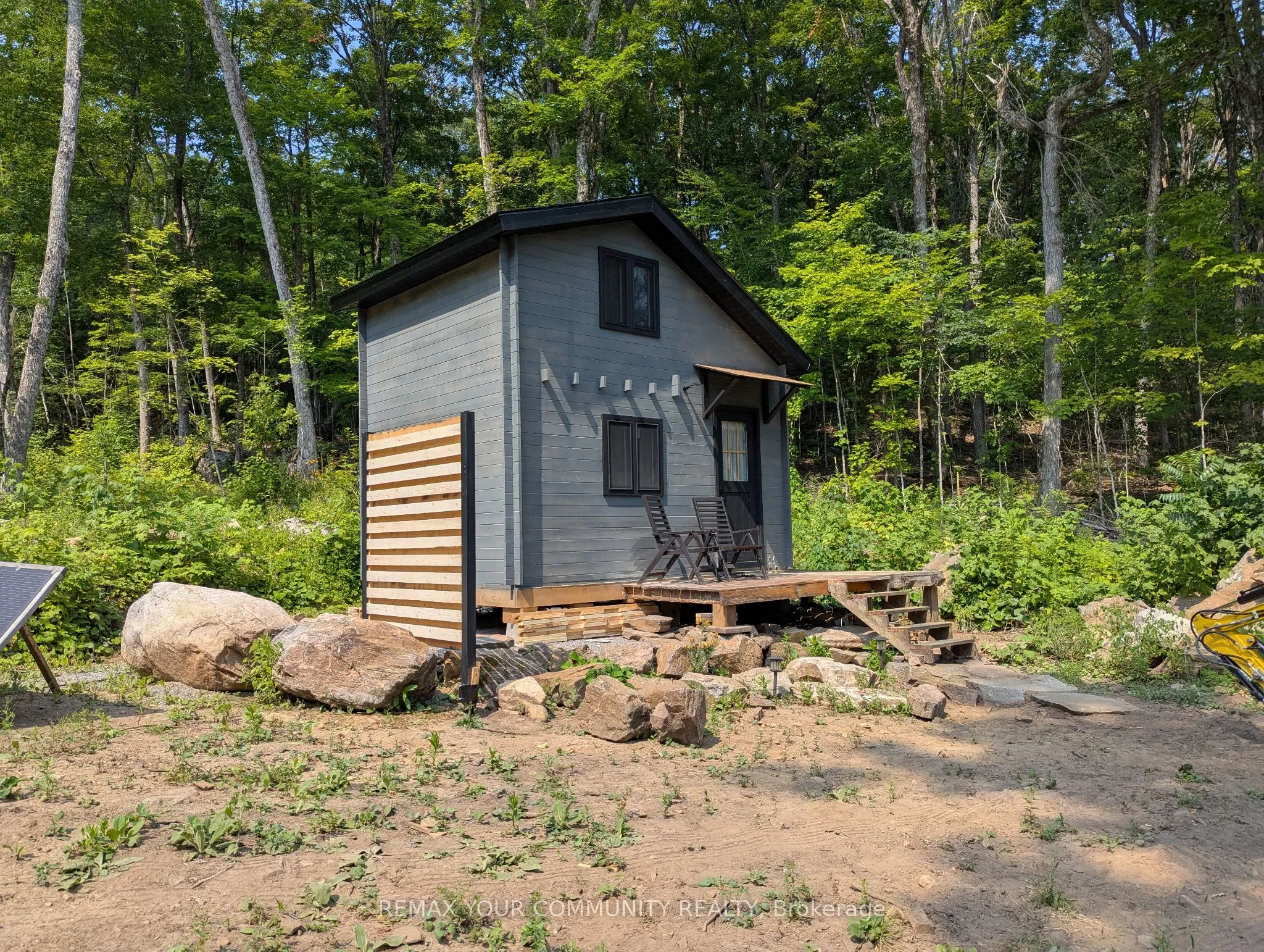 Link Property For Sale | X12949416