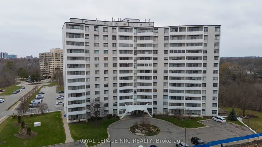15  Towering Heights N Boulevard, St. Catharines, ON L2T 3G7
