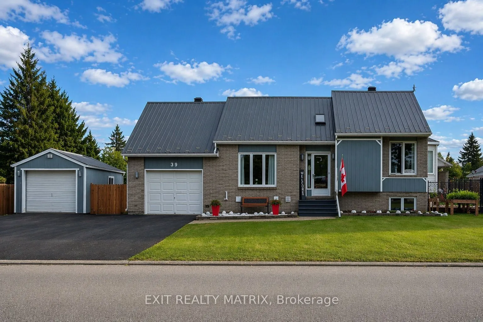 Detached Home For Sale | X12953756