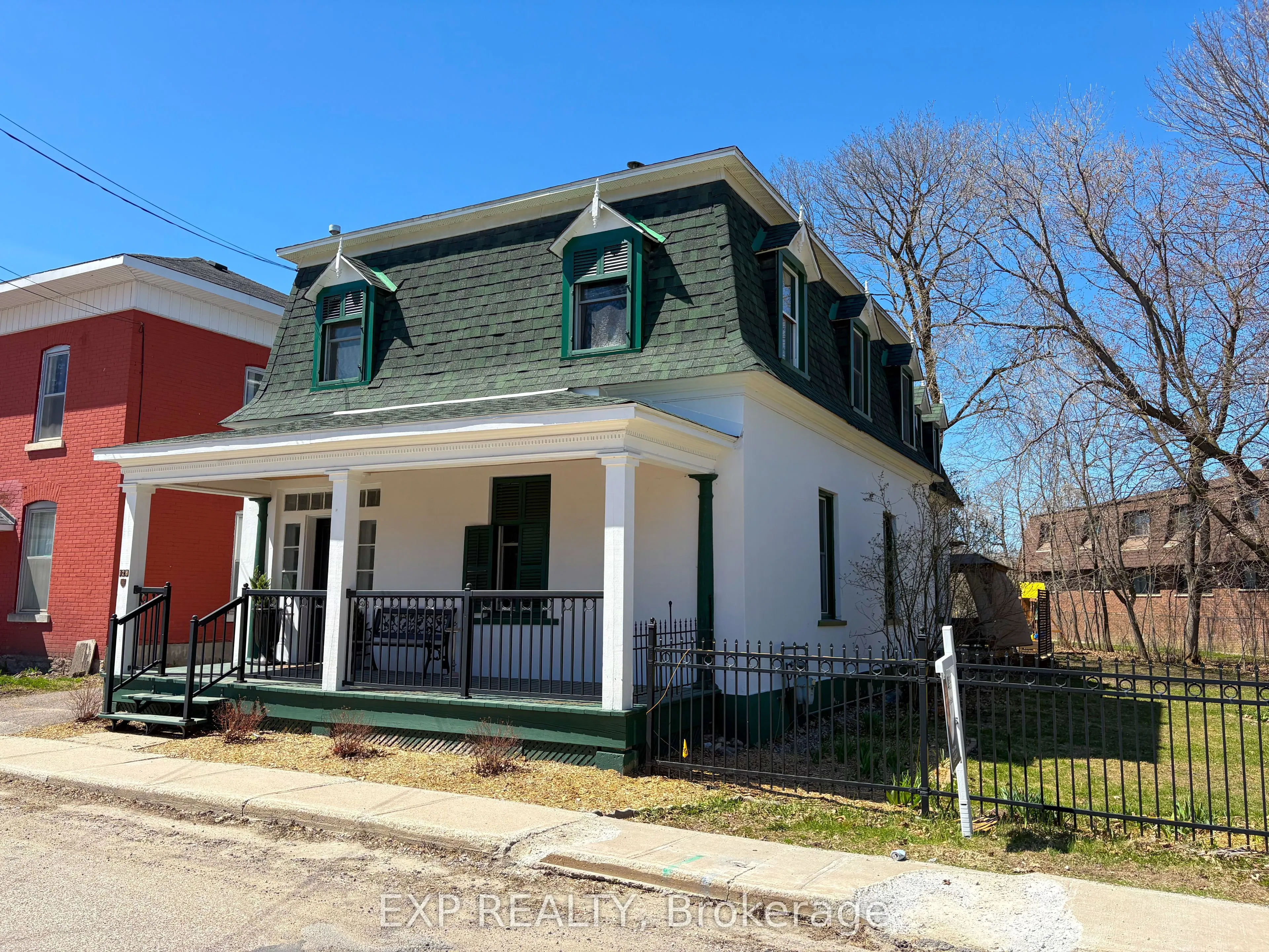 Detached Home For Sale | X12955118