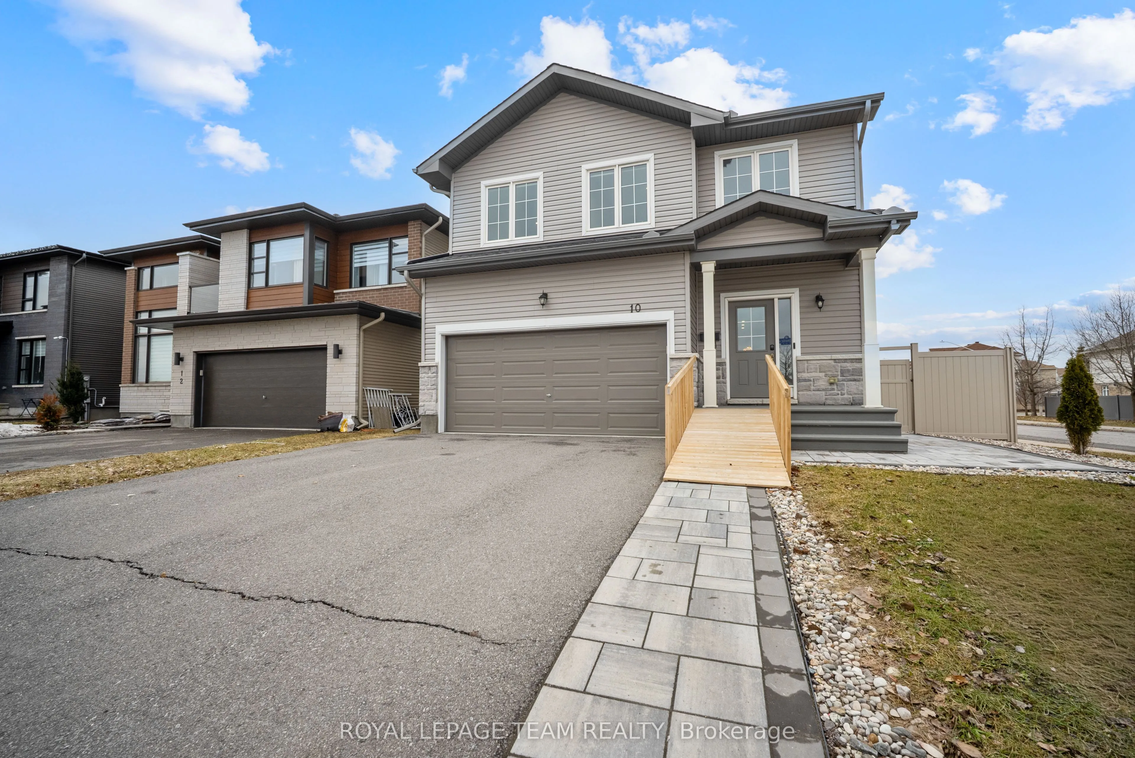 Detached Home For Sale | X12956732