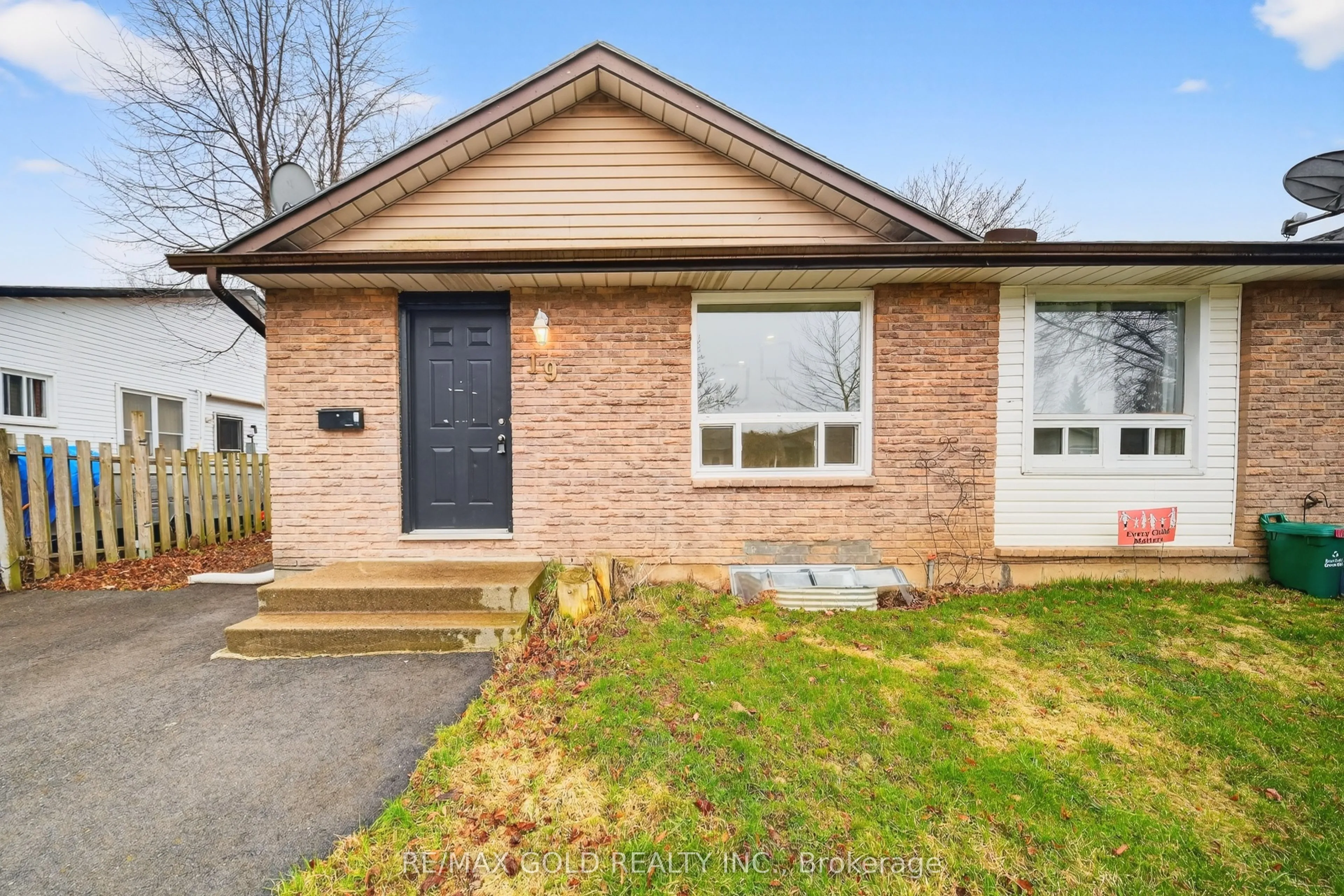 Semi-Detached Home For Sale | X12957930