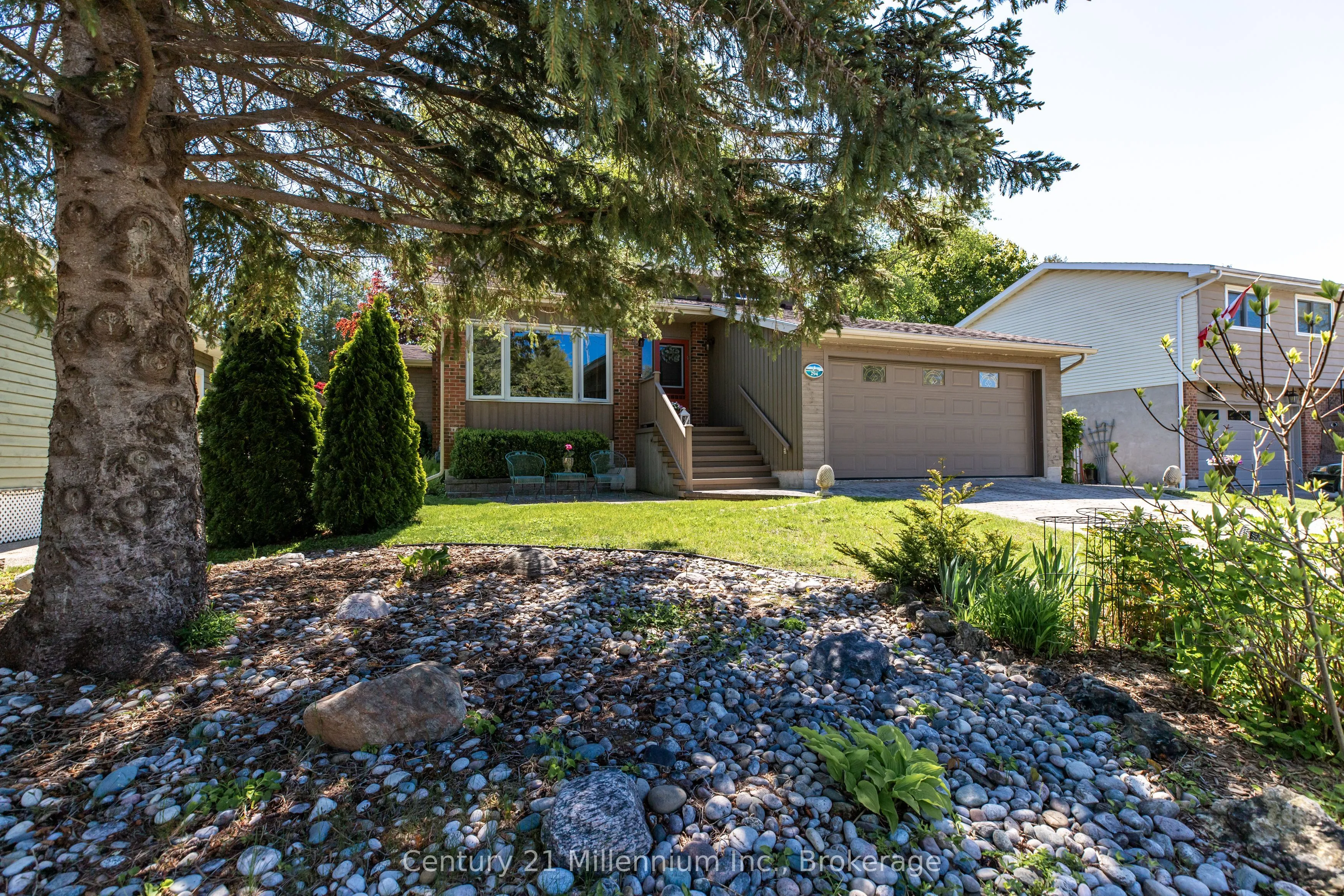 Detached Home For Sale | X12961550