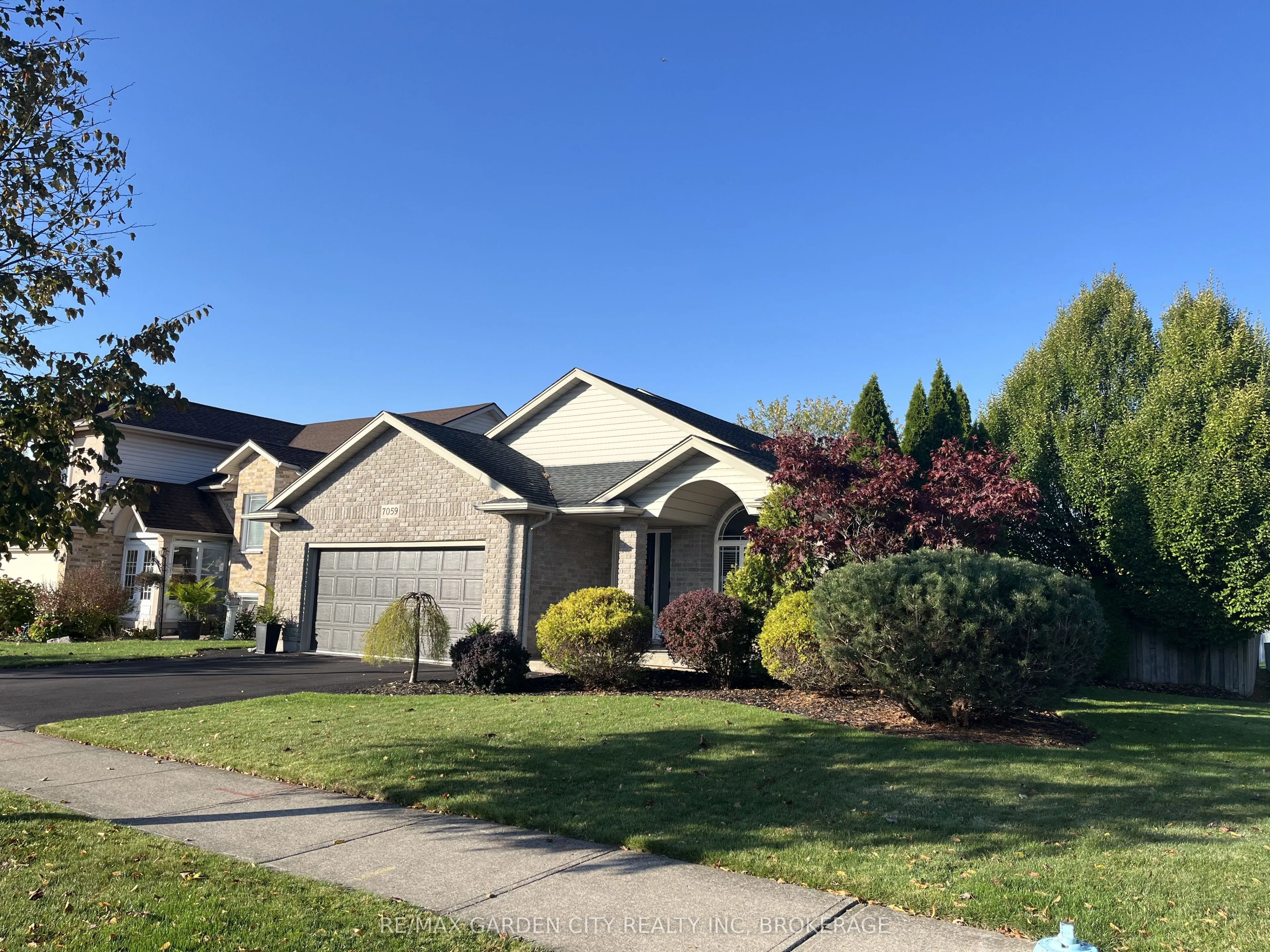 Detached Home For Sale | X12962606