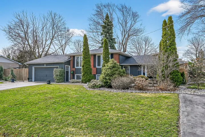 8  BENDAMERE  Drive, Grimsby, ON L3M 2N3