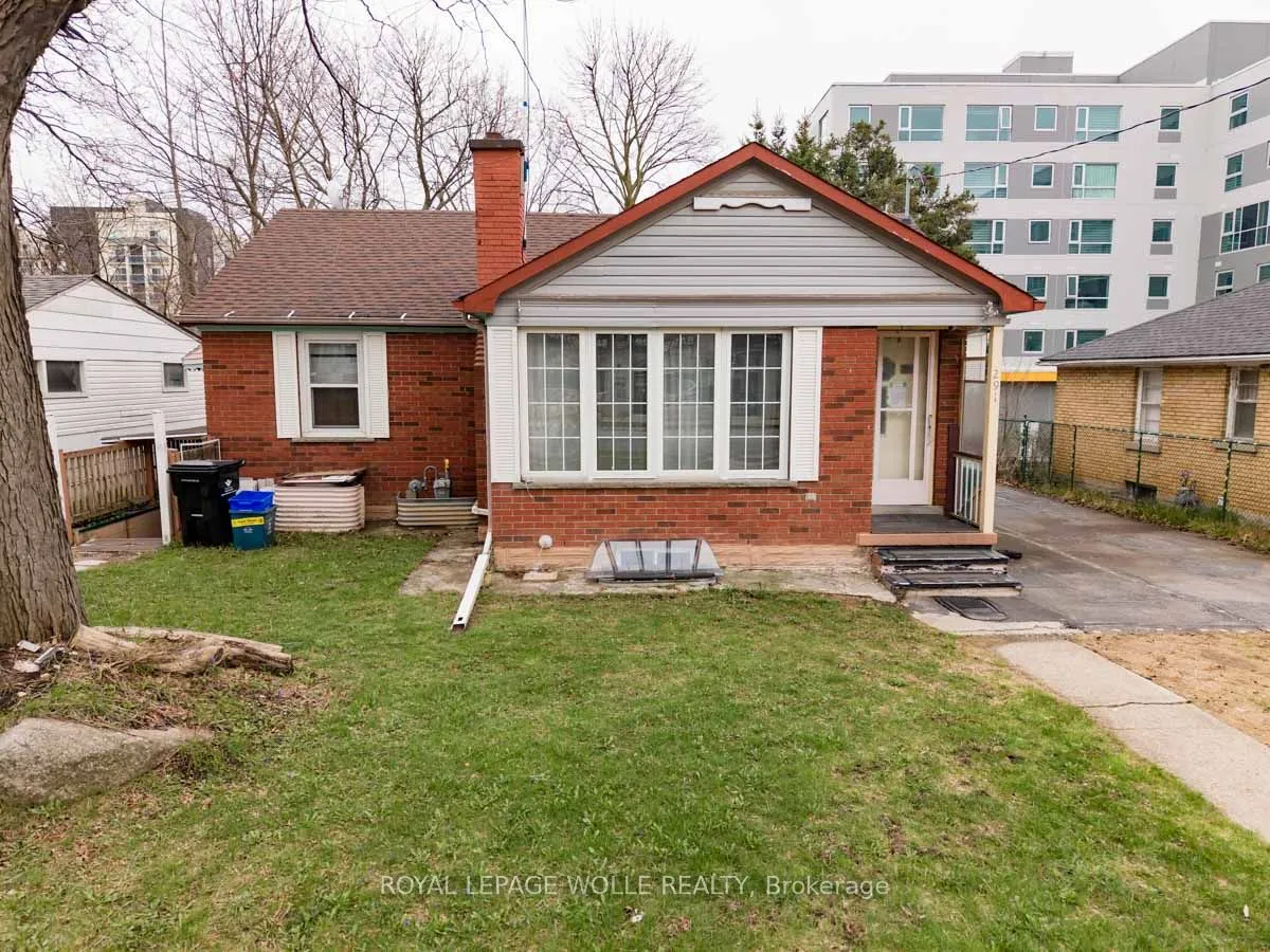 Detached Home For Sale | X12967368