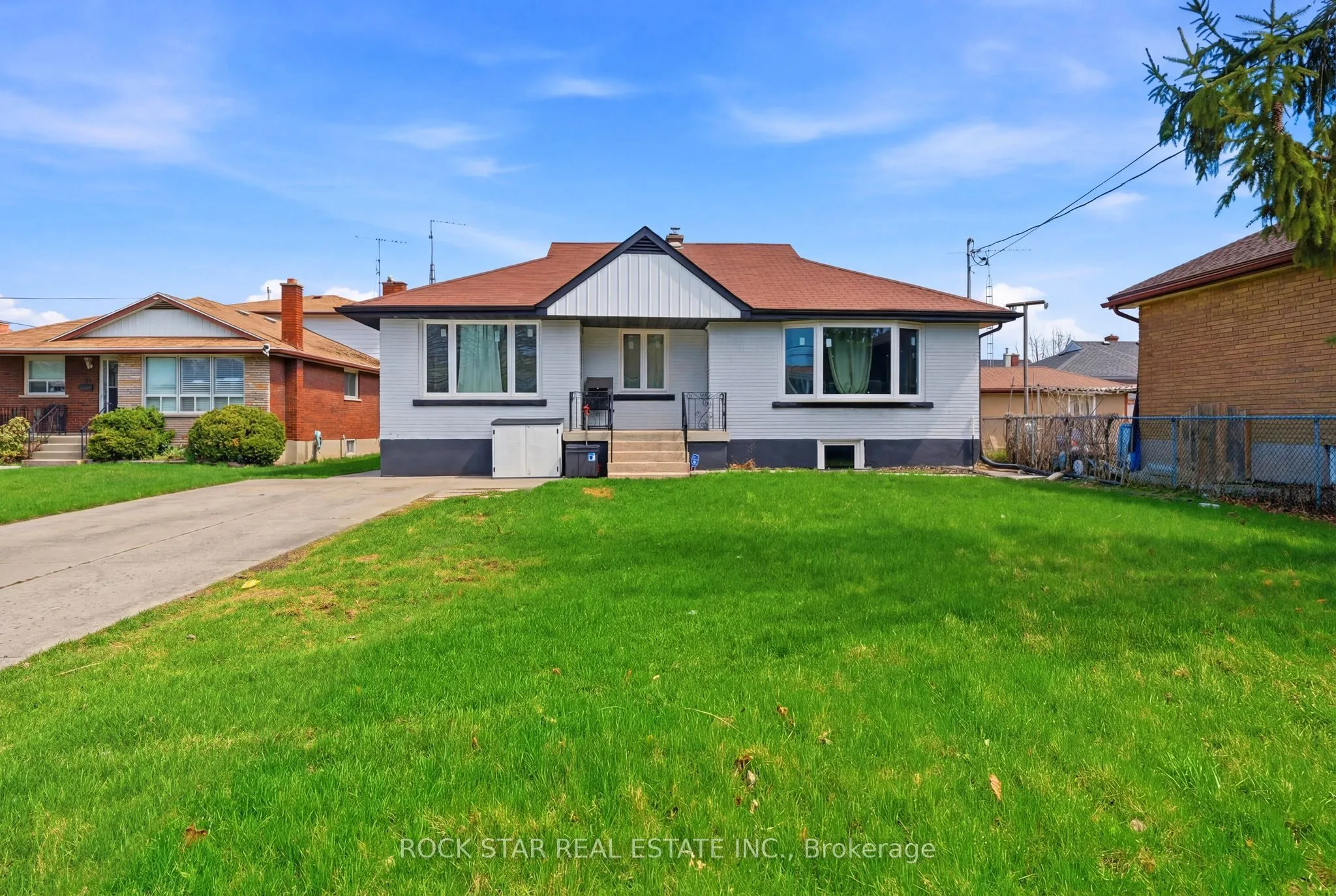 Triplex For Sale | X12970760