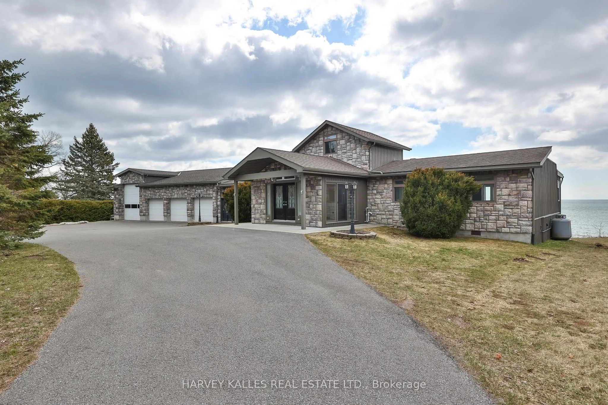 Detached Home For Sale | X12971512