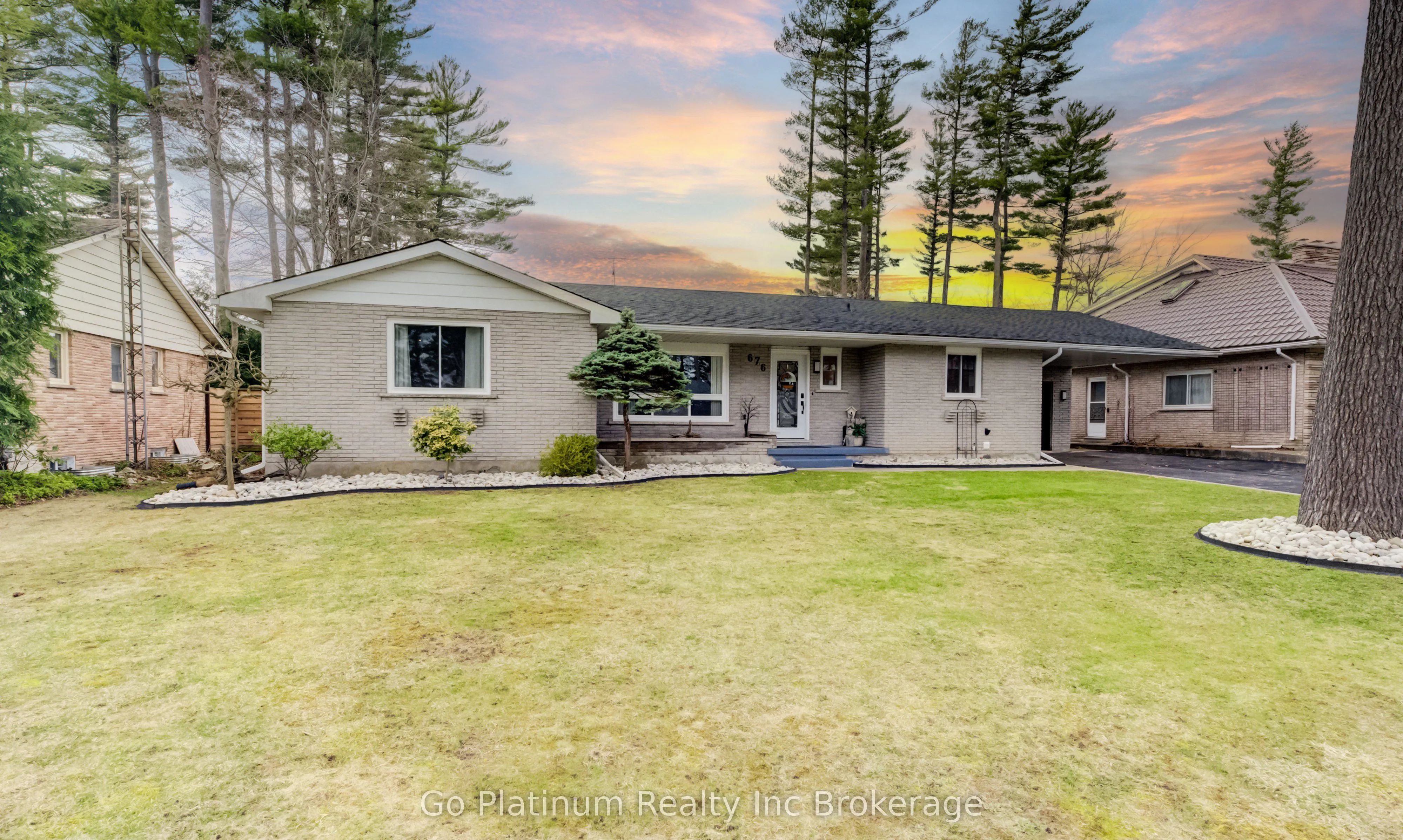 Detached Home For Sale | X12972628