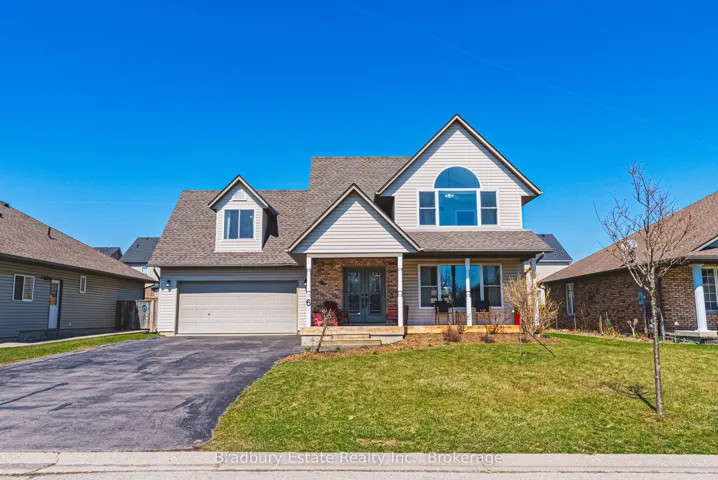 Welcome to 6 Las Road in Smithville