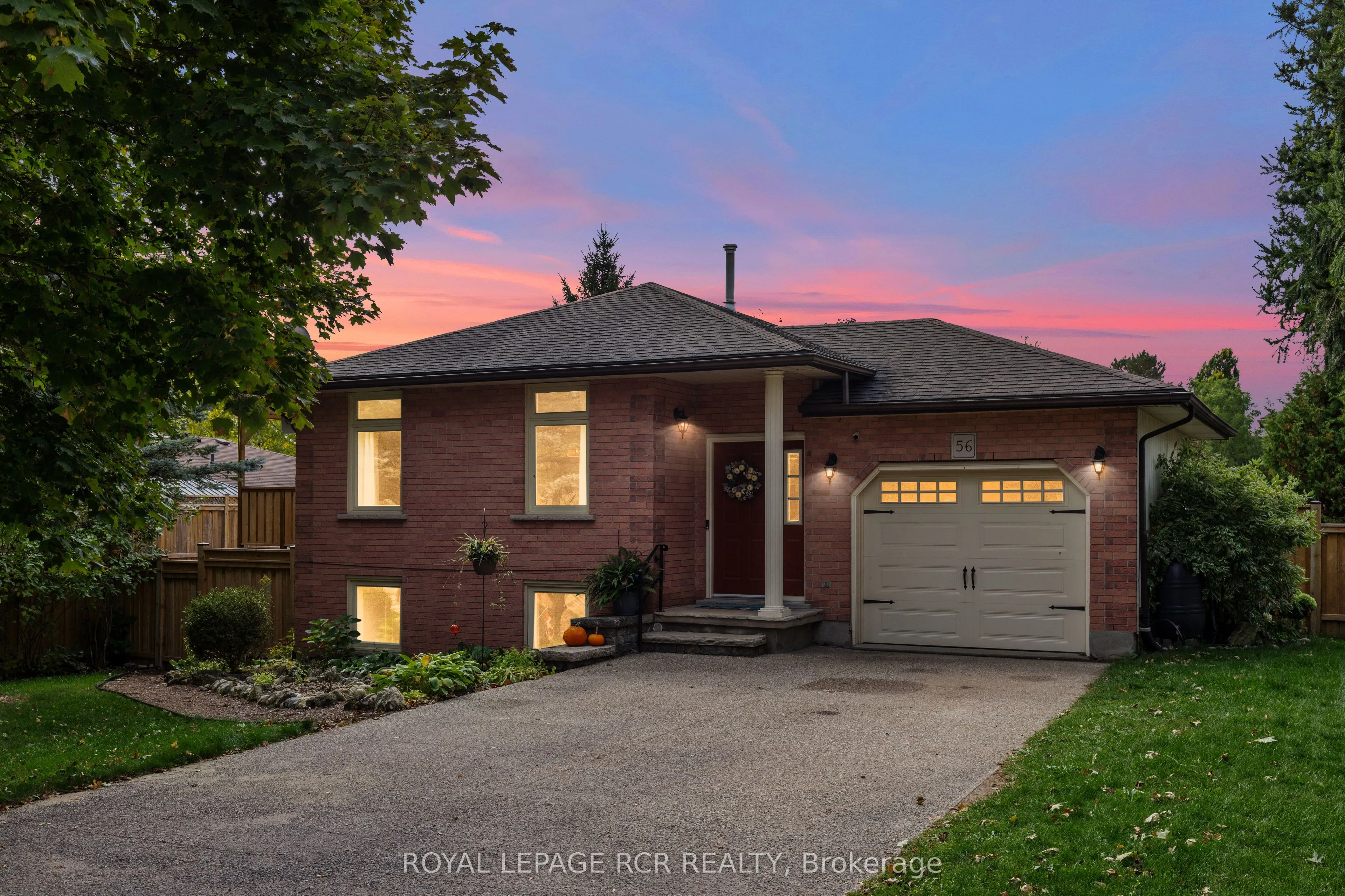 Detached Home For Sale | X12980568