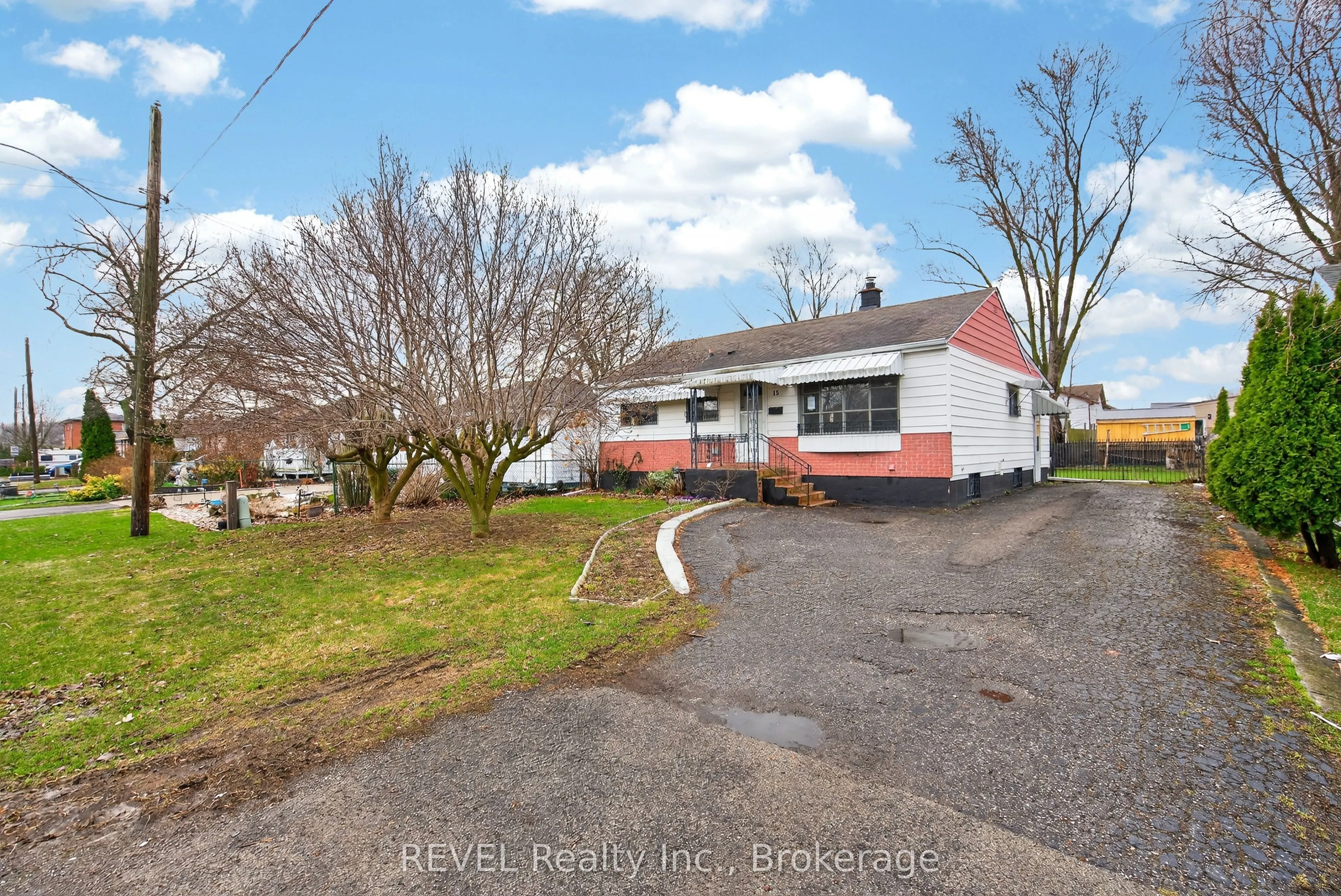 Detached Home For Sale | X12981098