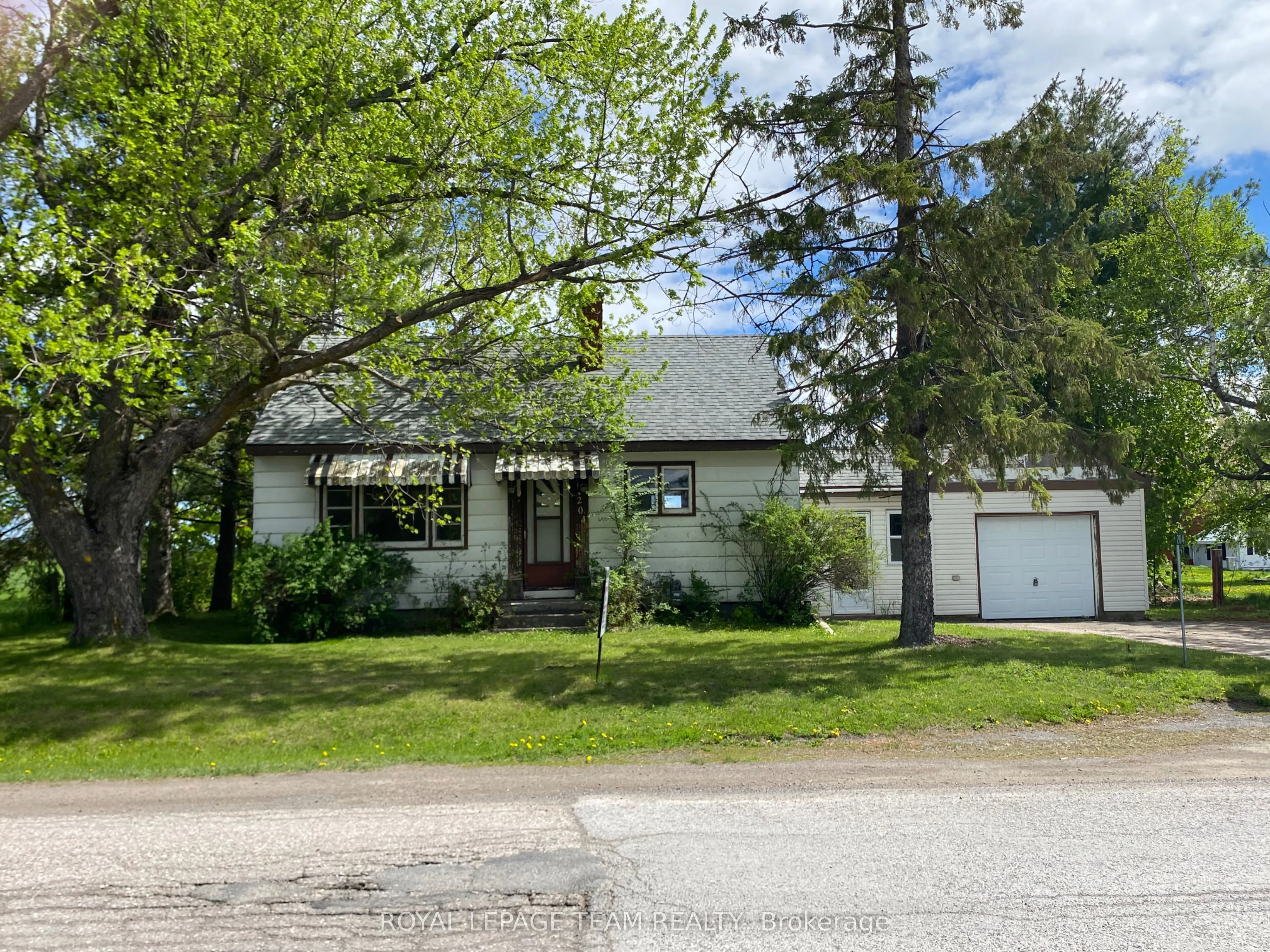 Detached Home For Sale | X12981634