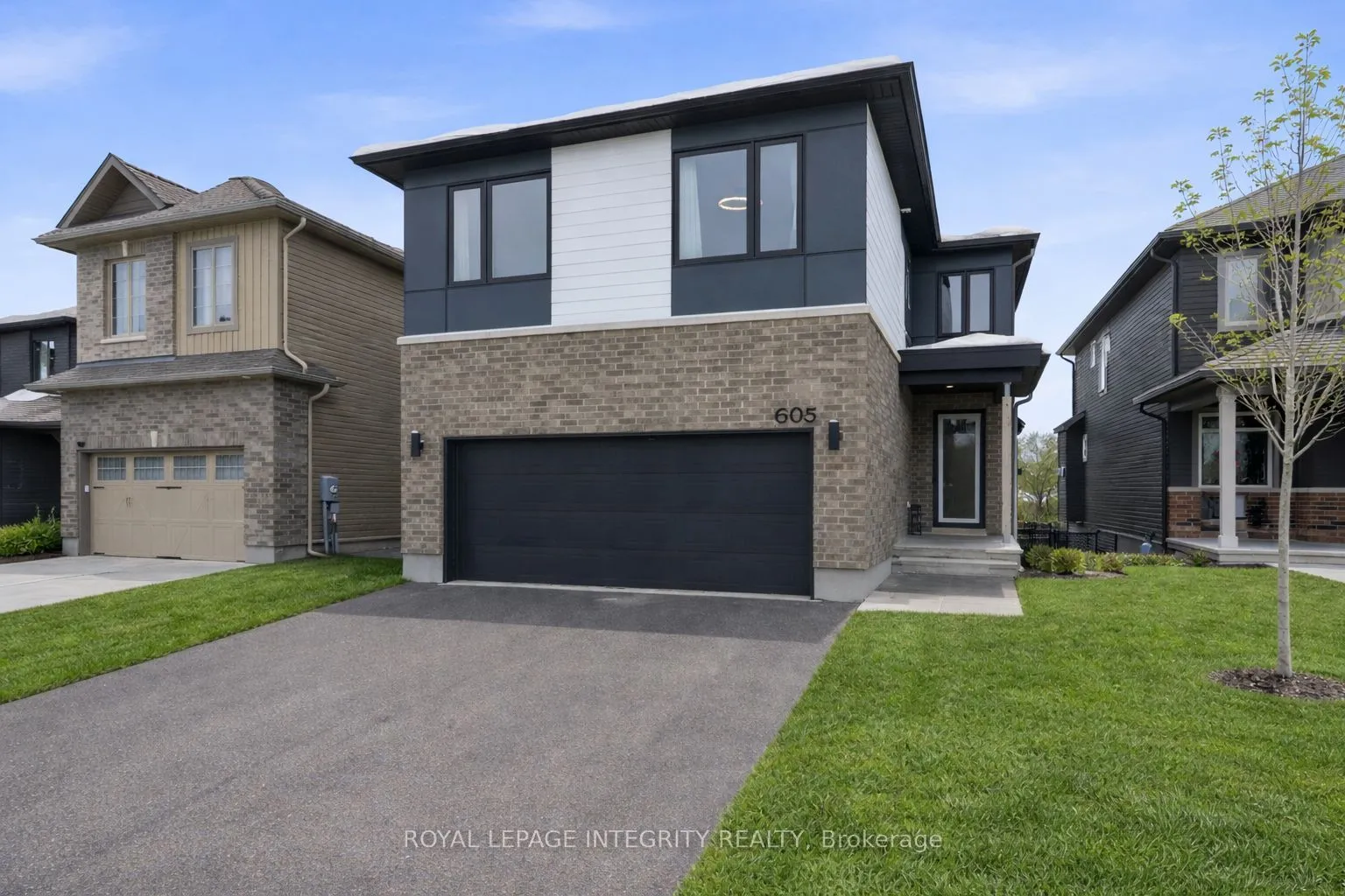 Detached Home For Sale | X12982290