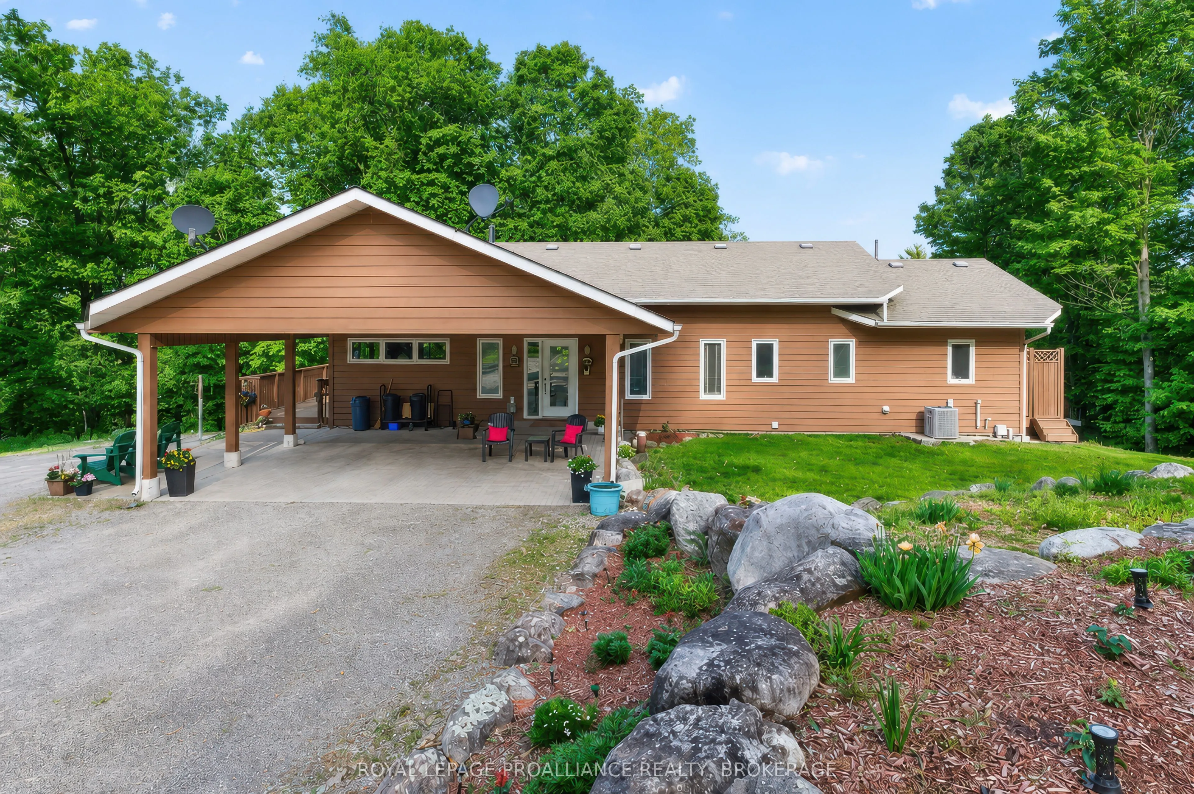 Detached Home For Sale | X12983198